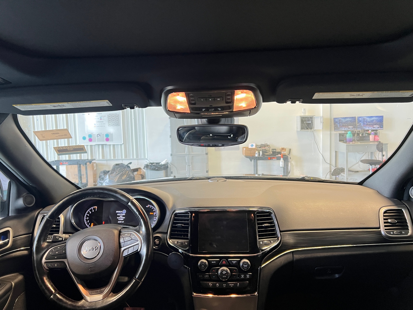 Thumbnail: 2020 Jeep Grand Cherokee - 2