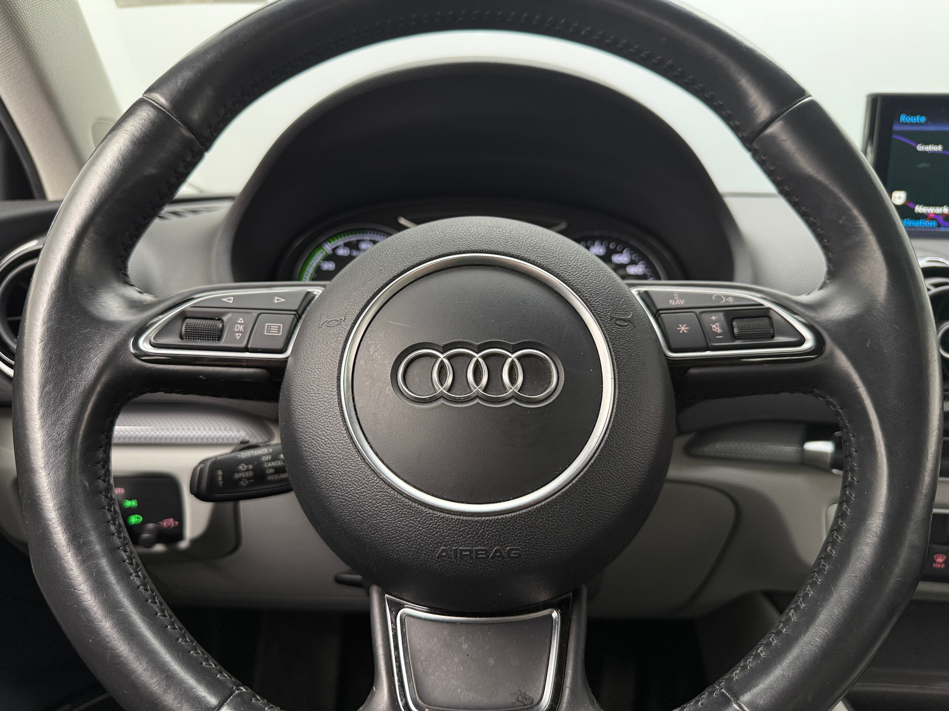 Thumbnail: 2016 Audi A3 e-tron - 4