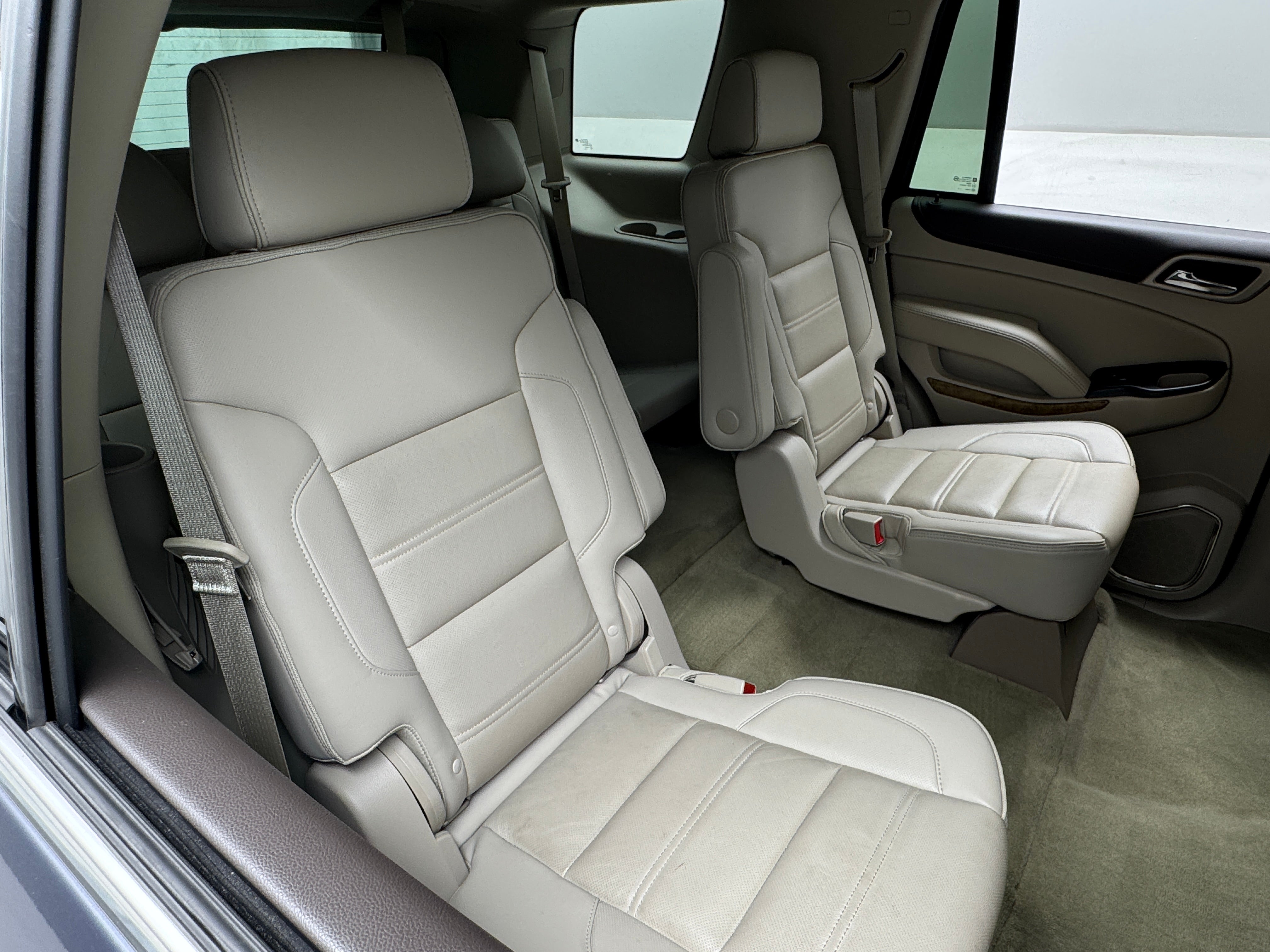 2017 GMC Yukon Denali 5