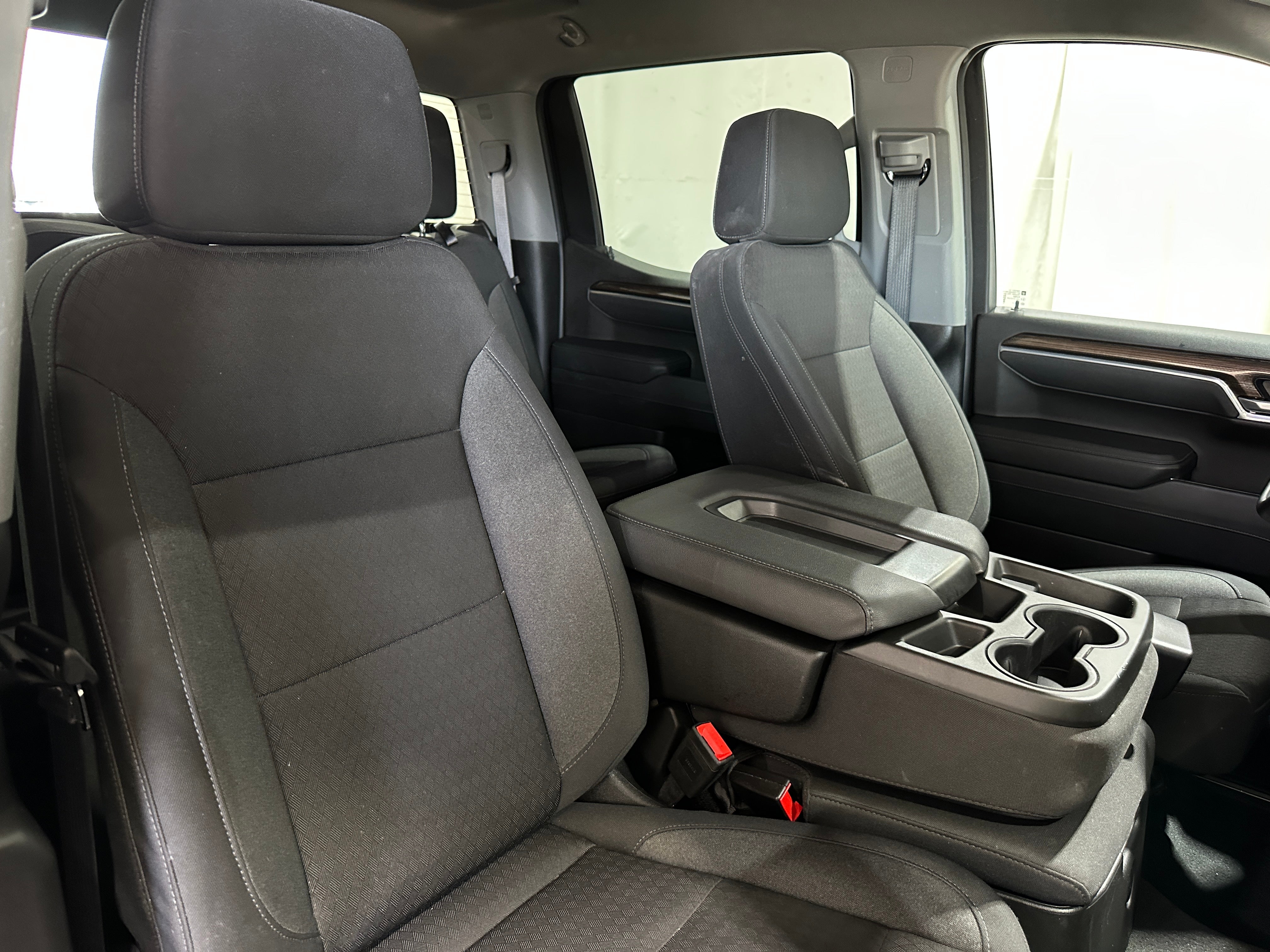 2025 Chevrolet Silverado 1500 LT 2