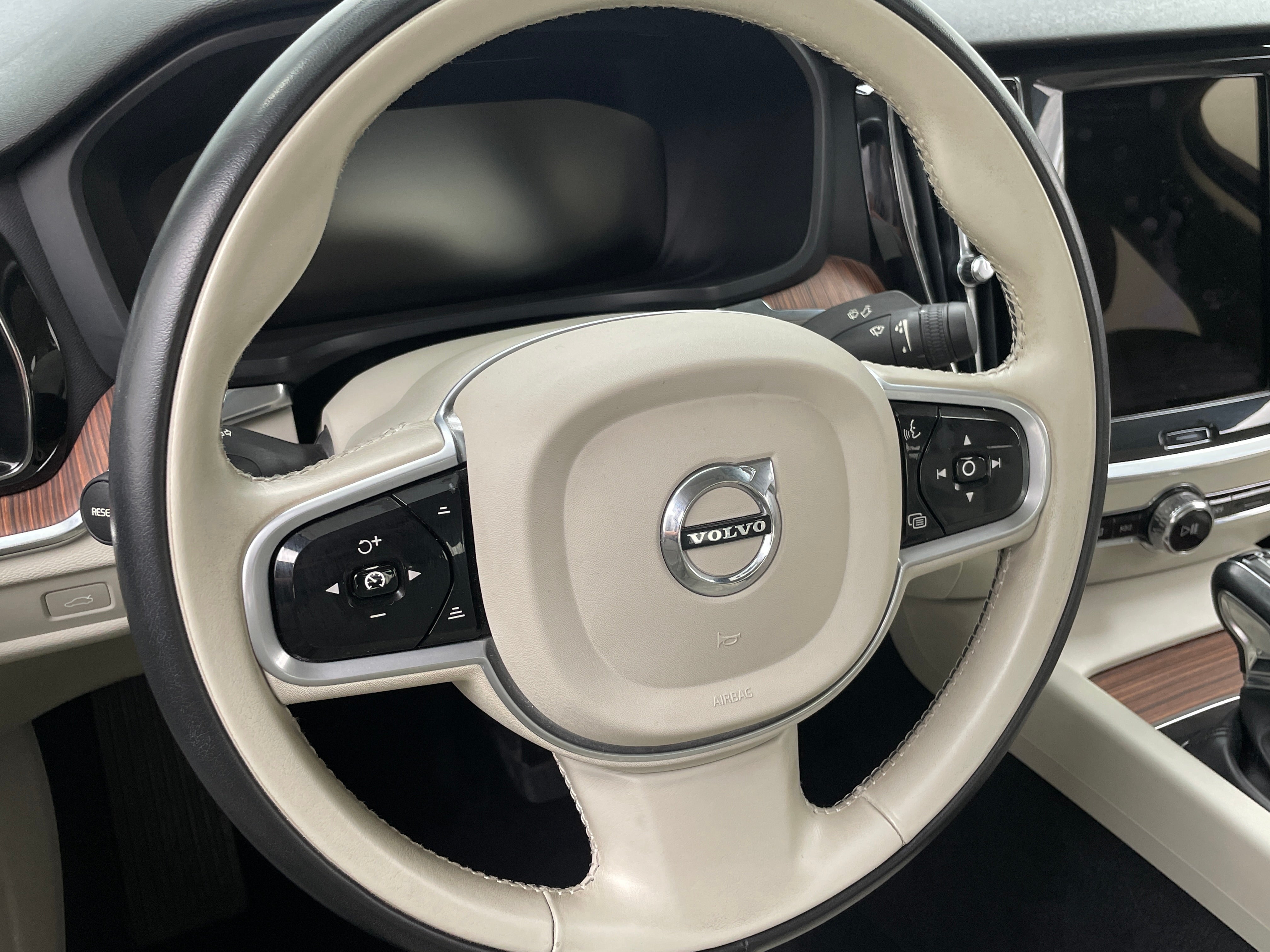 2021 Volvo S60 T5 Momentum 4