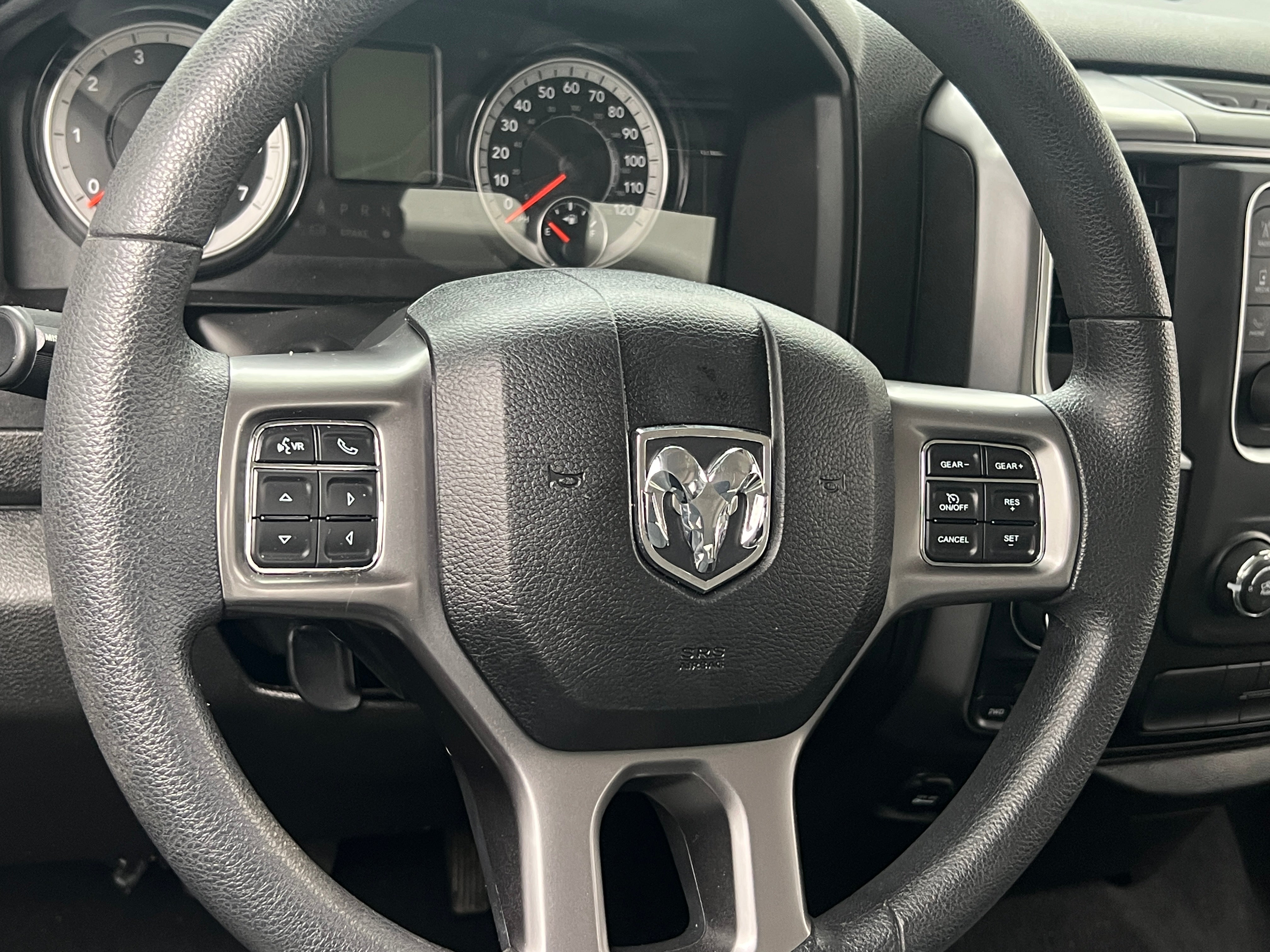 2021 RAM 1500 Classic SLT 5