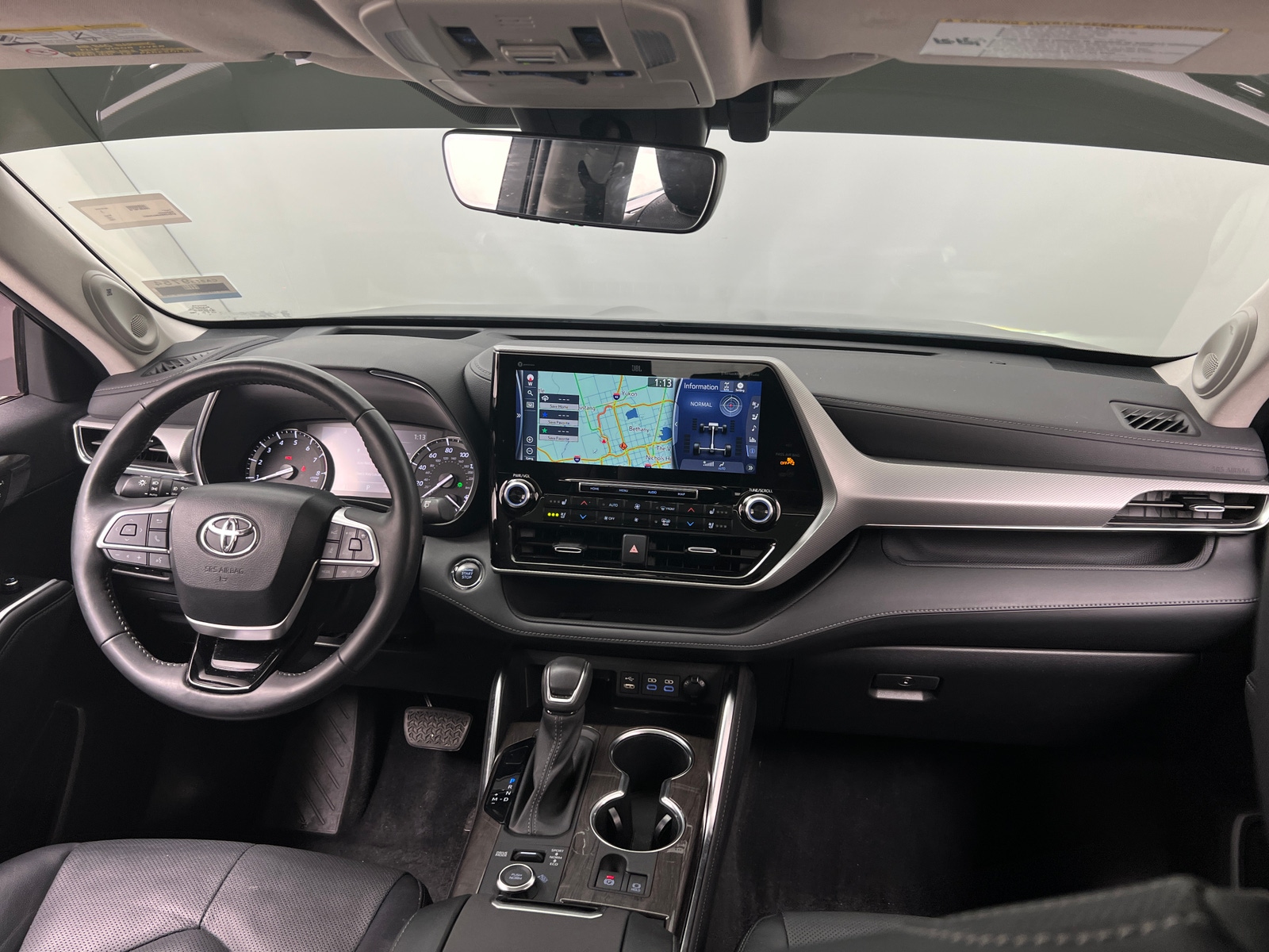 Thumbnail: 2022 Toyota Highlander - 2
