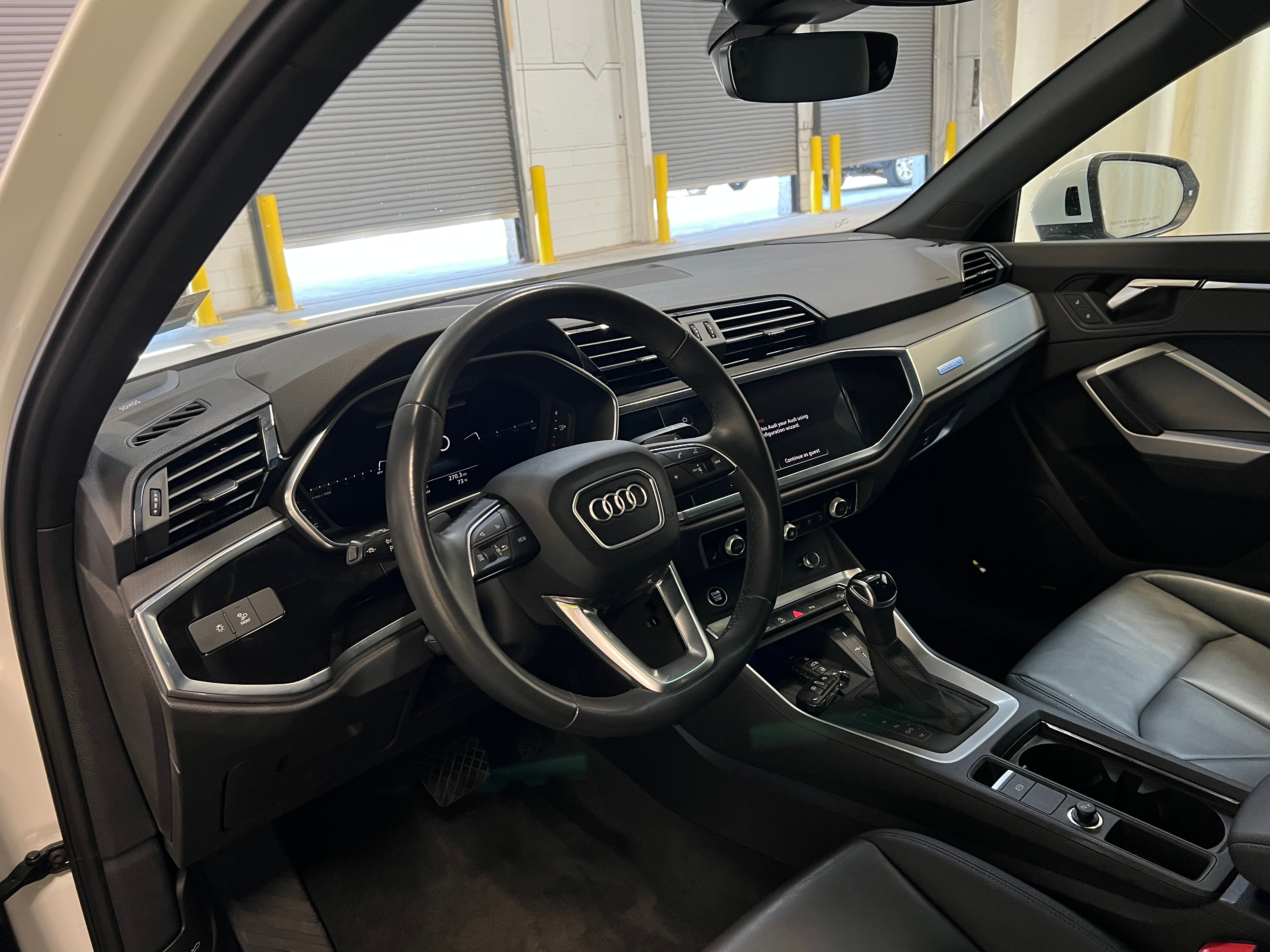 Thumbnail: 2023 Audi Q3 - 2
