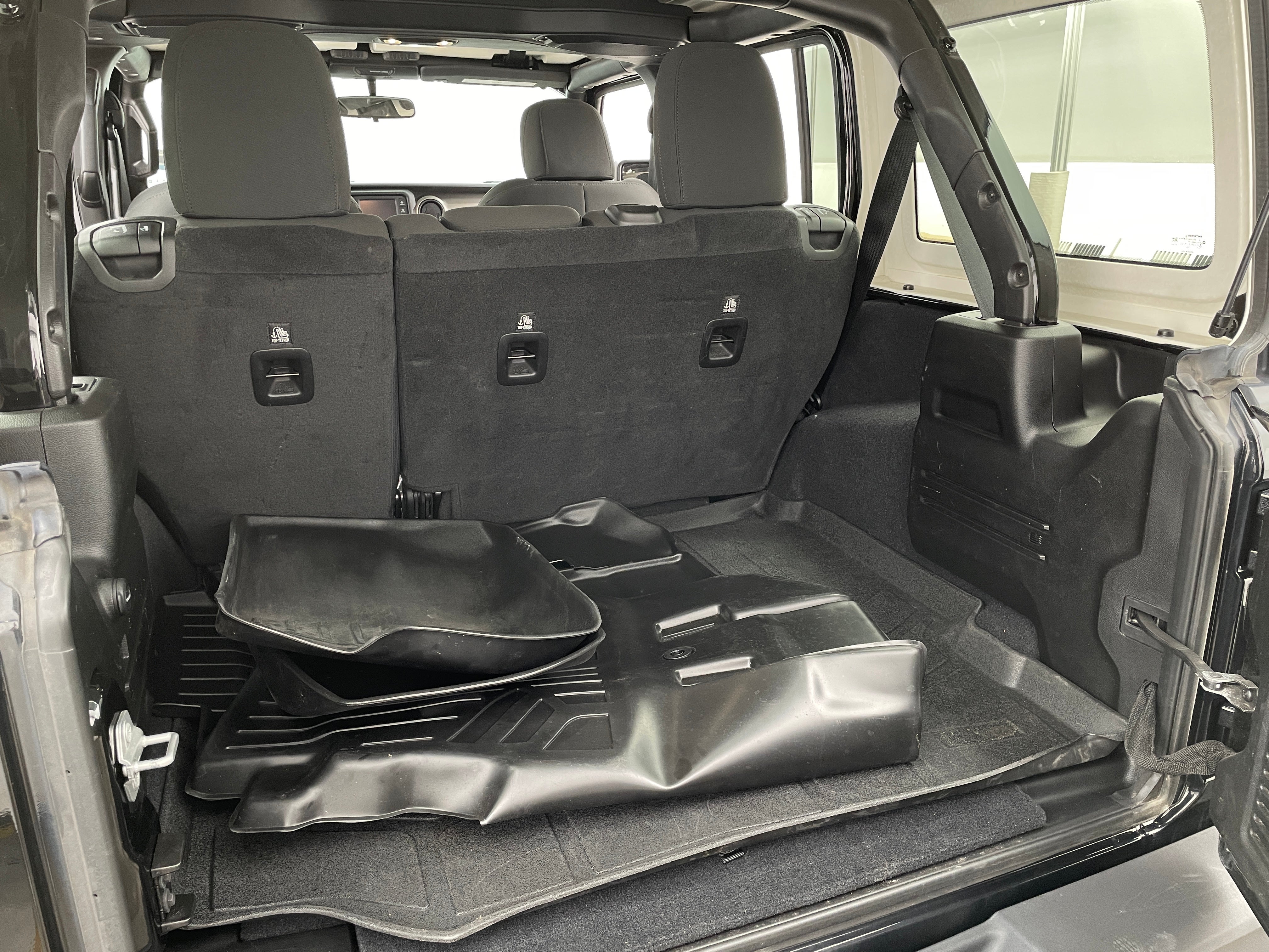 Thumbnail: 2019 Jeep Wrangler - 7