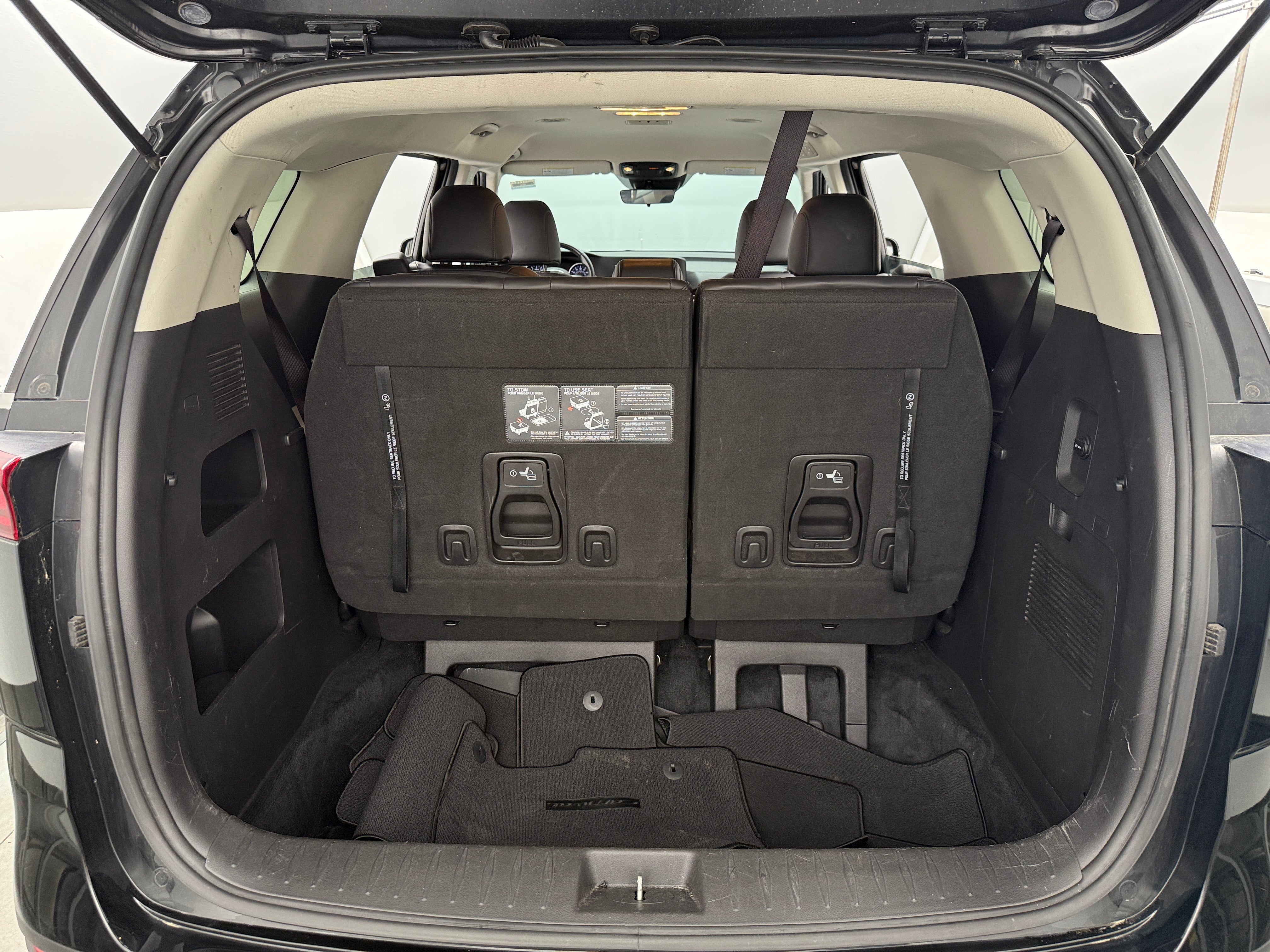 2023 Kia Carnival LX 6