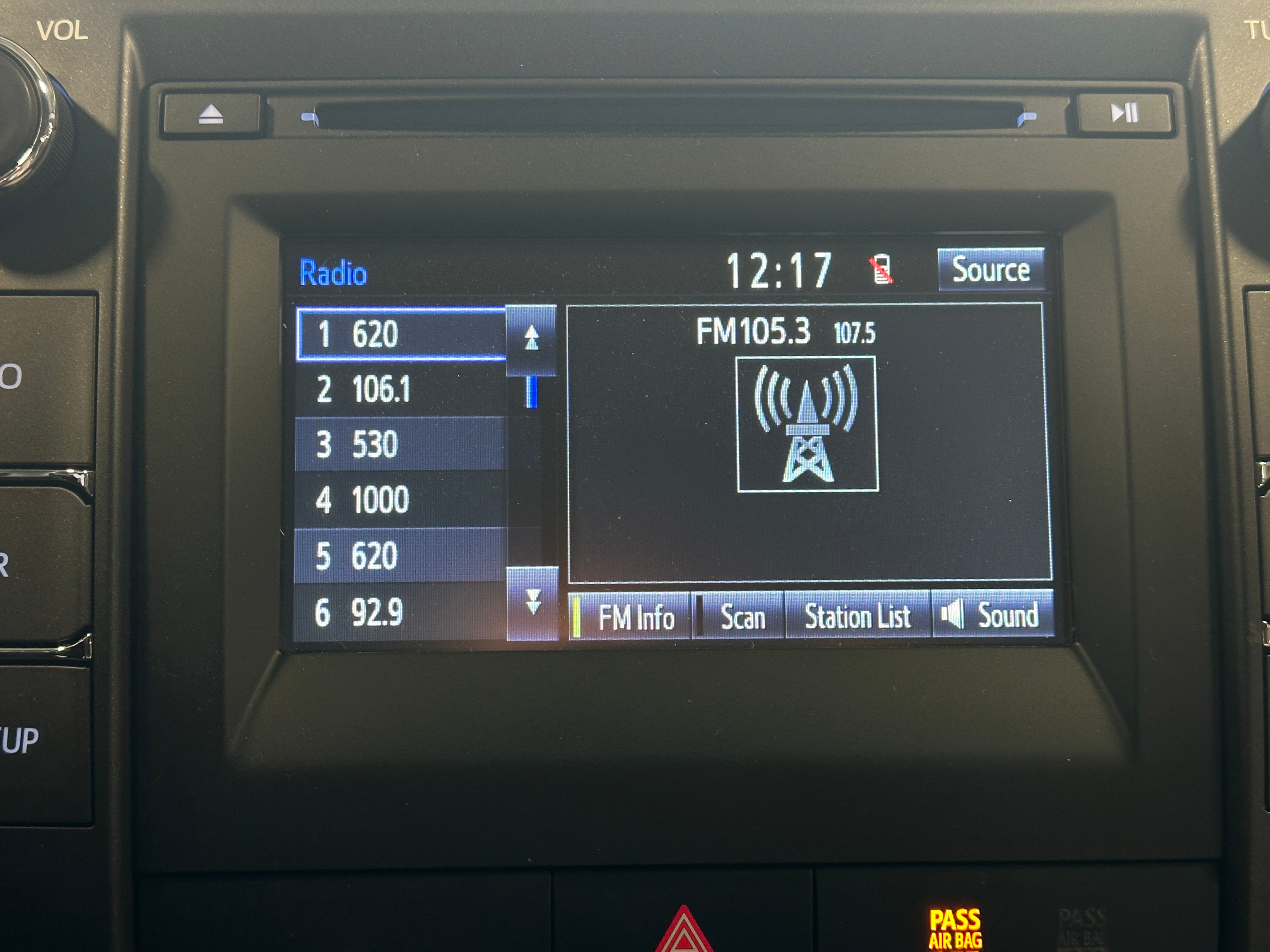 Thumbnail: 2016 Toyota Camry - 4