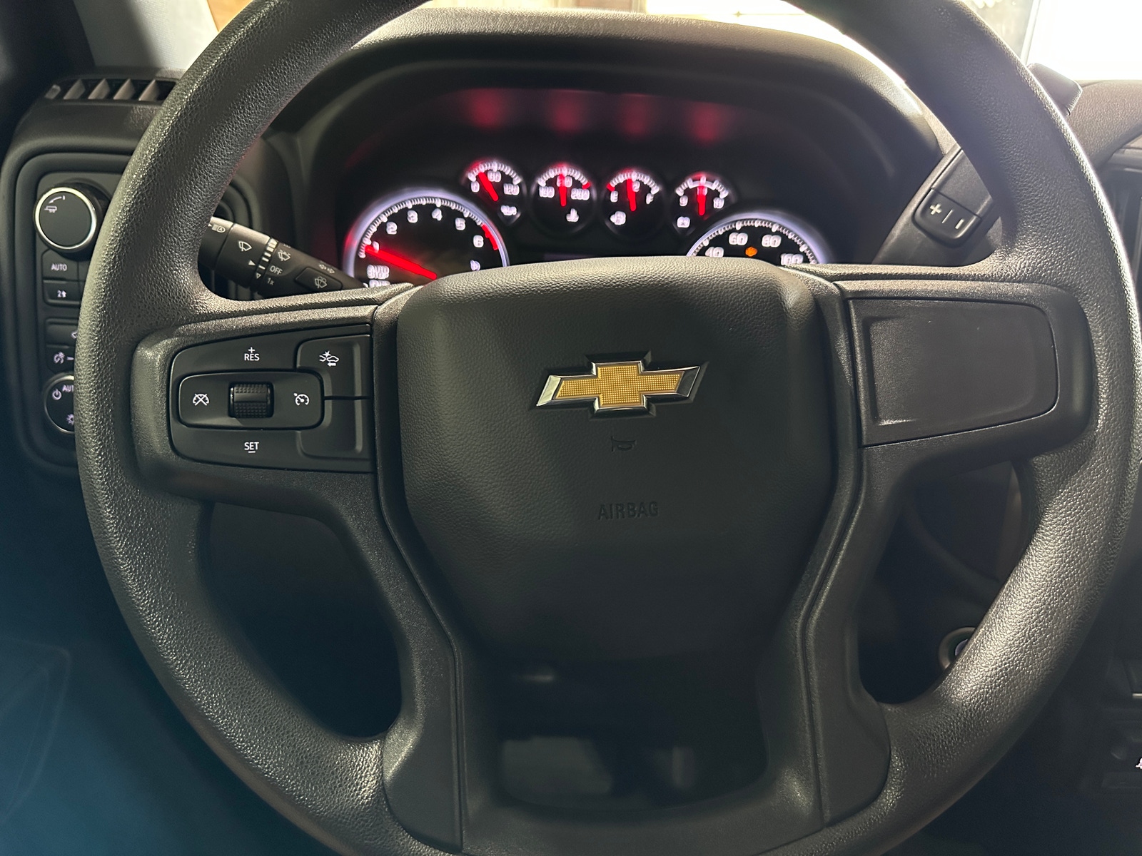 Thumbnail: 2024 Chevrolet Silverado 1500 - 5