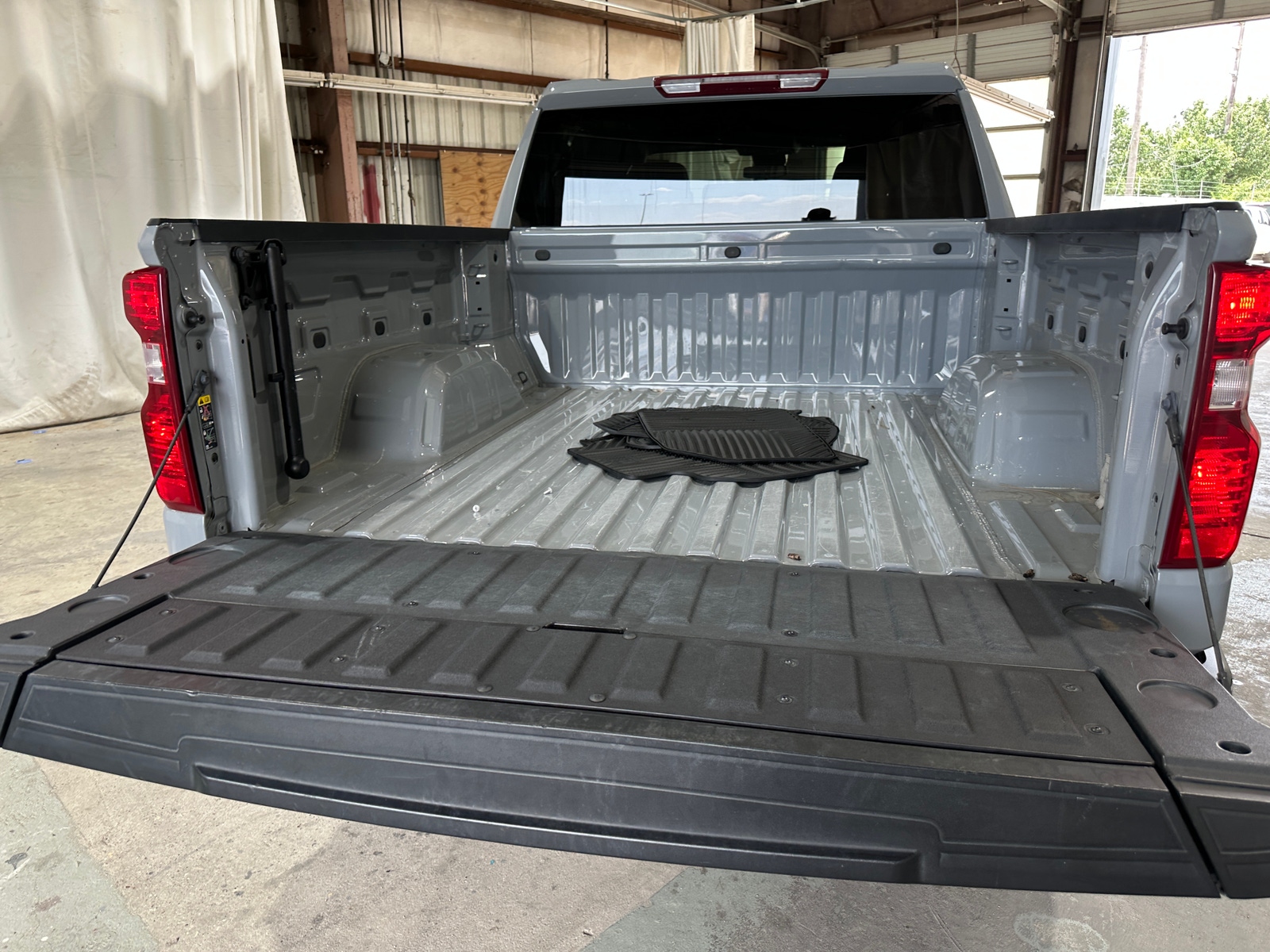 Thumbnail: 2024 Chevrolet Silverado 1500 - 7