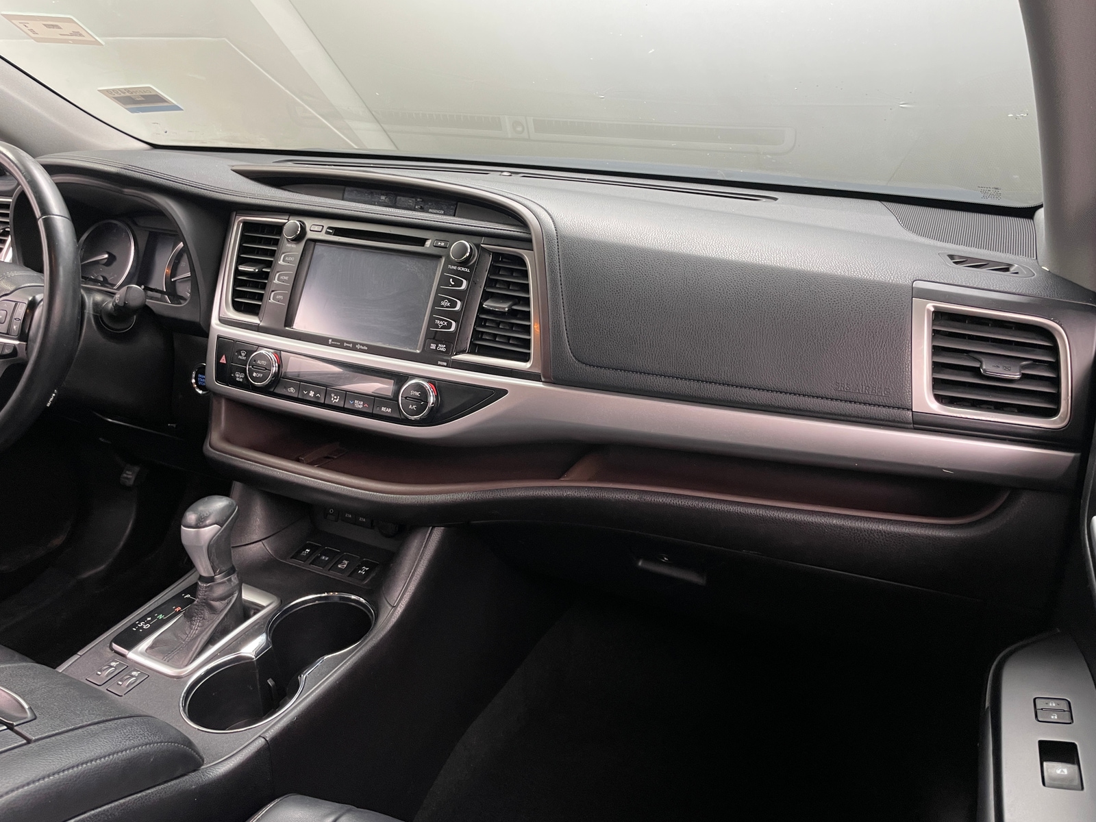 Thumbnail: 2018 Toyota Highlander - 2