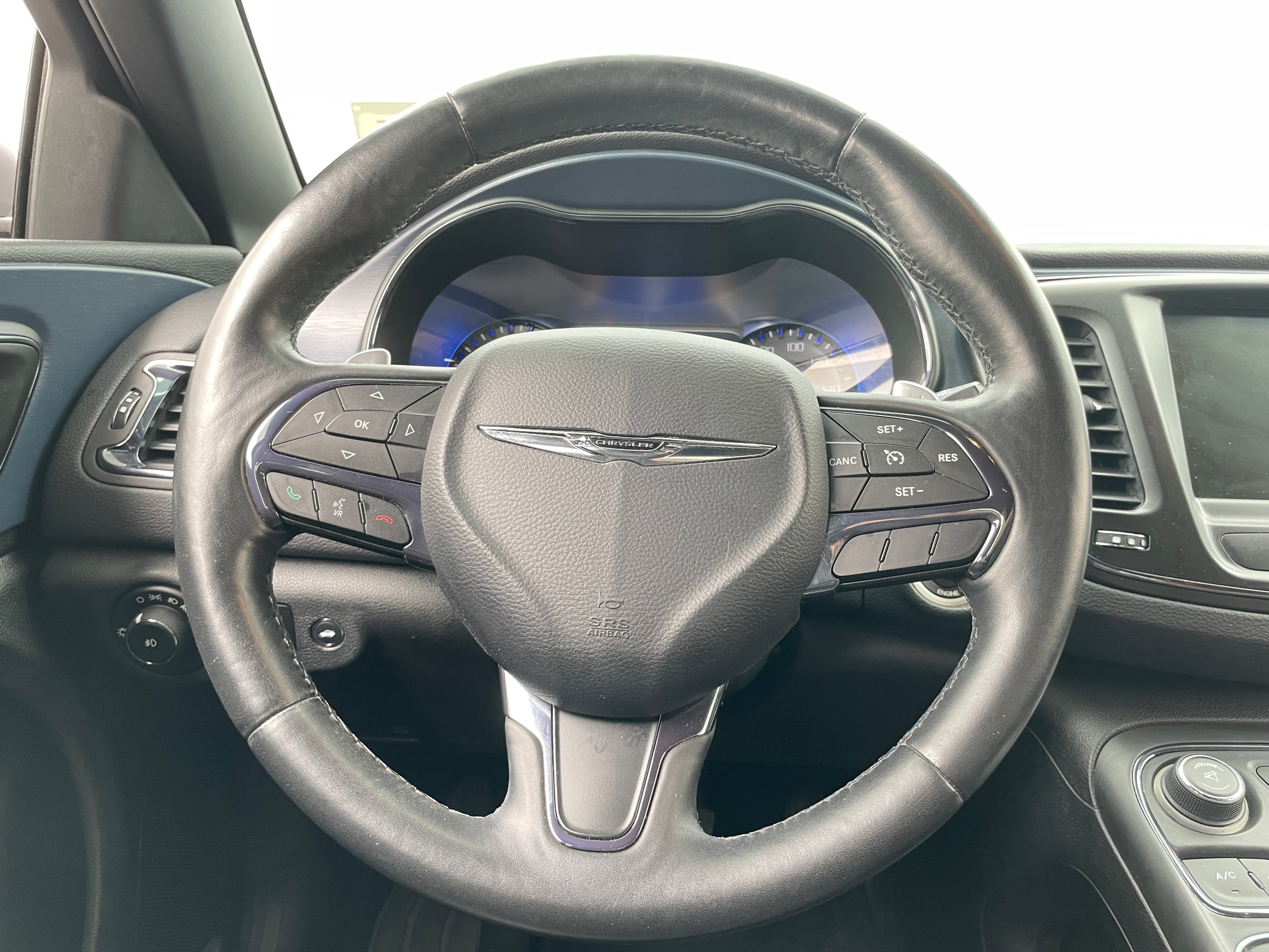 2015 Chrysler 200 S 4