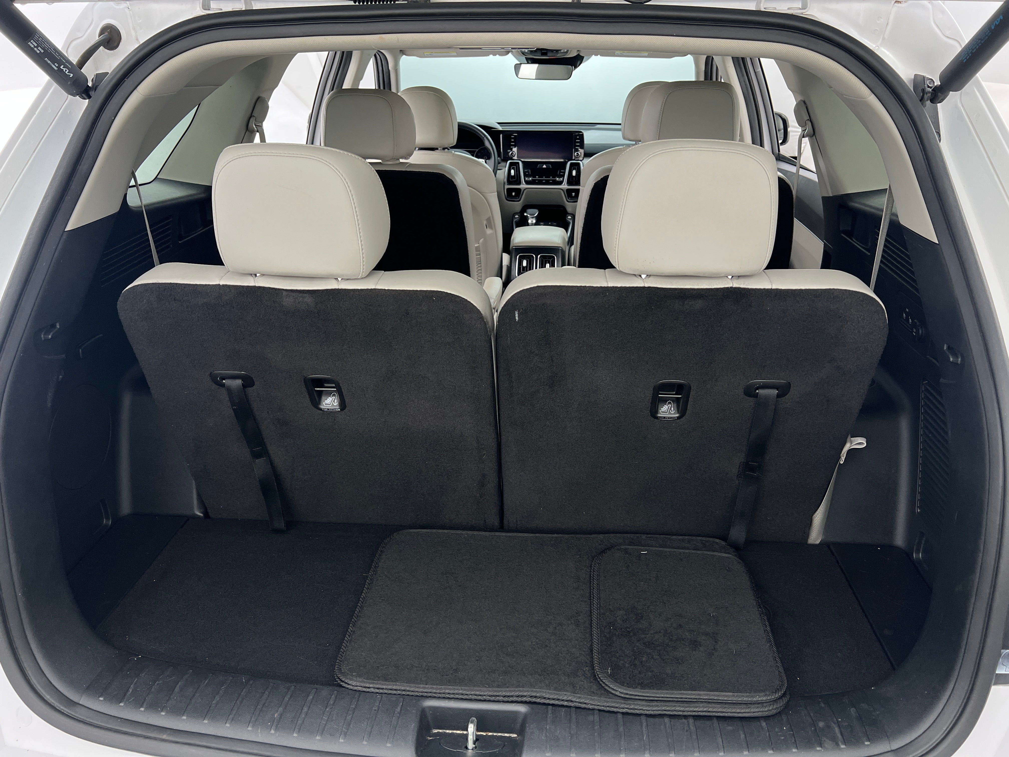 Thumbnail: 2023 Kia Sorento - 6
