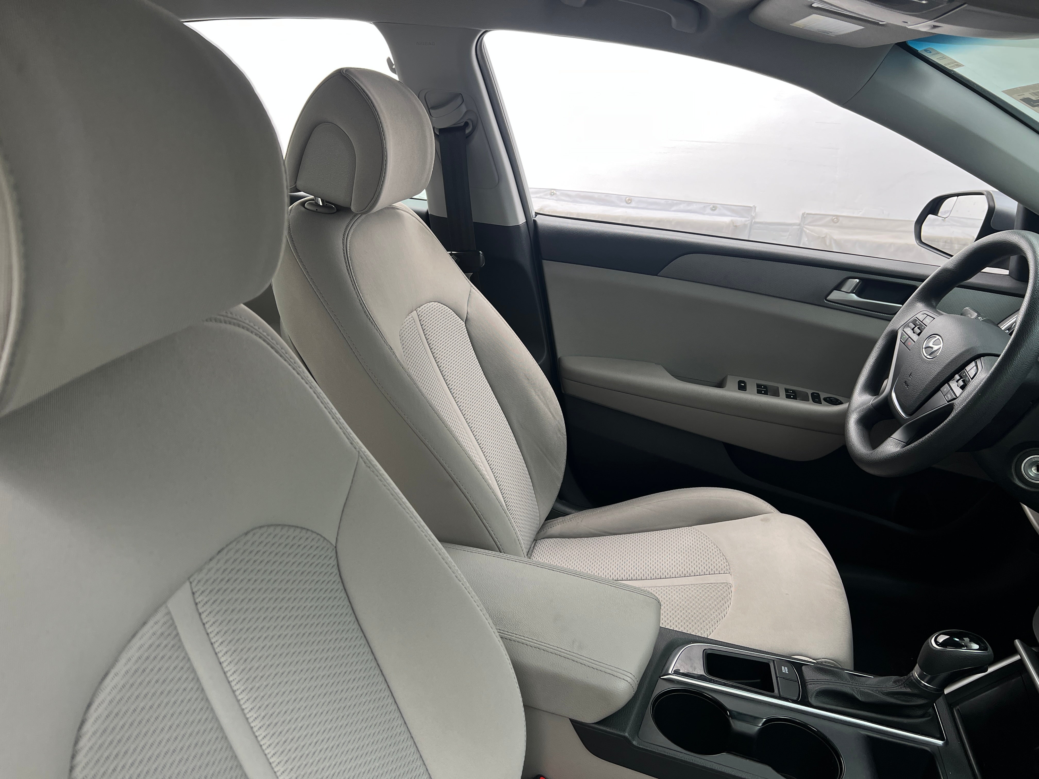 2016 Hyundai Sonata SE 2