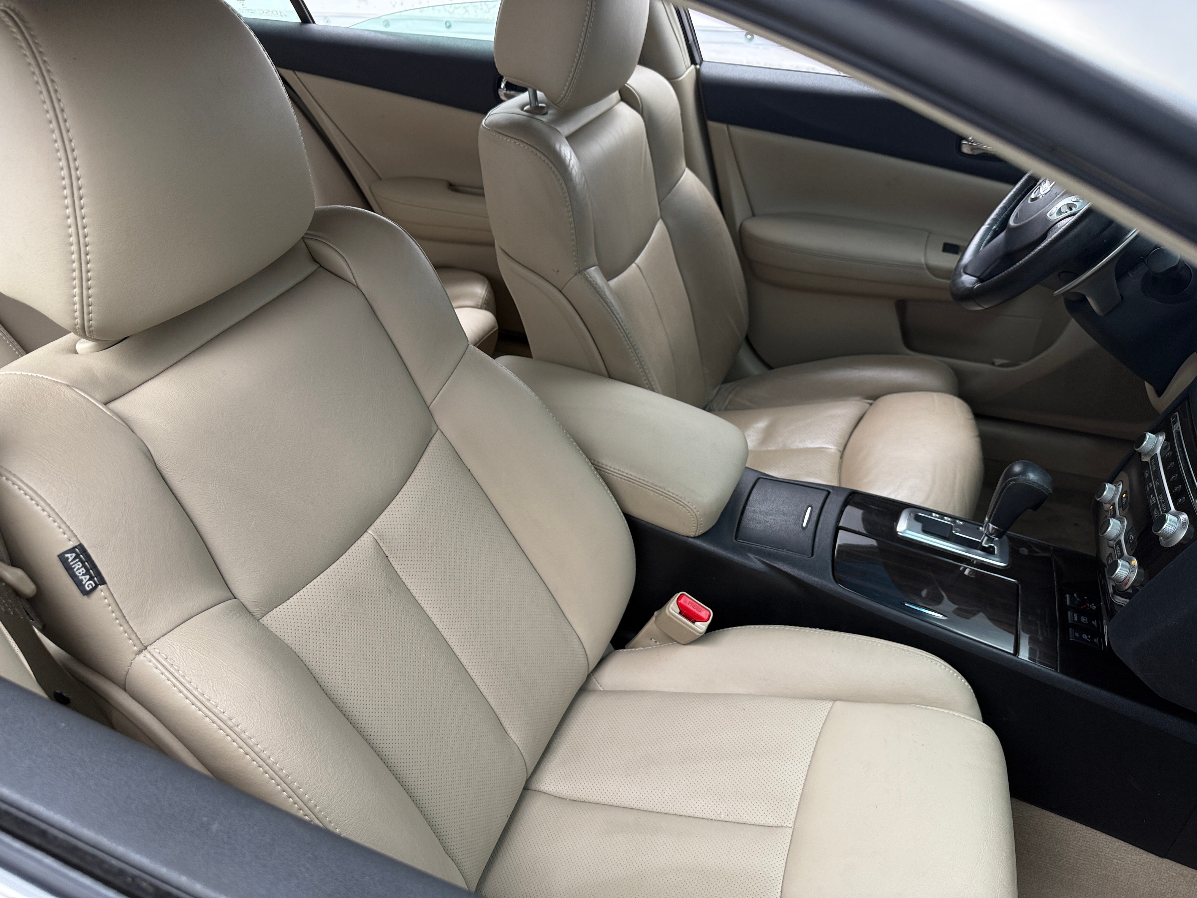 2012 Nissan Maxima SV 2