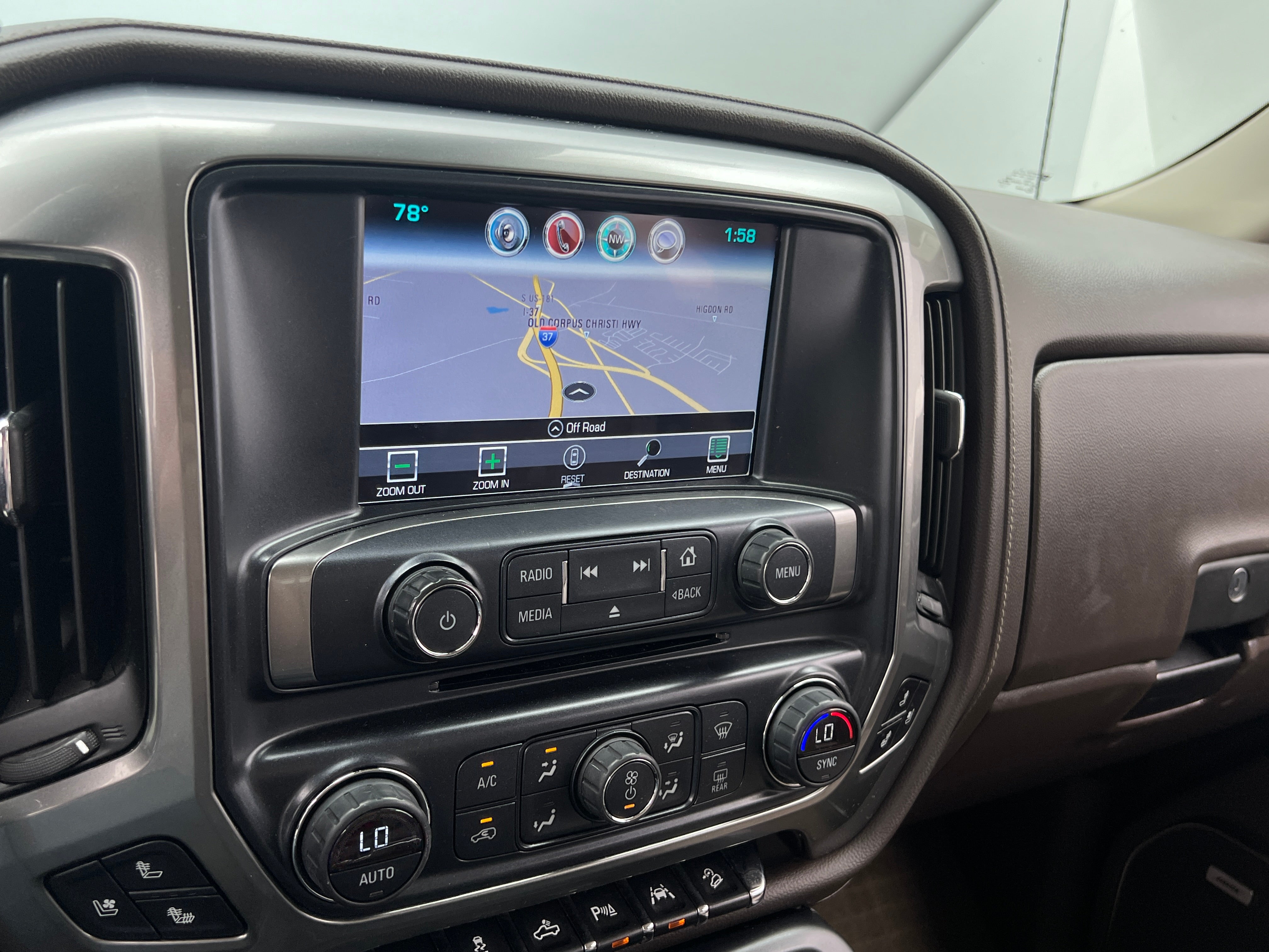 Thumbnail: 2016 Chevrolet Silverado 1500 - 3