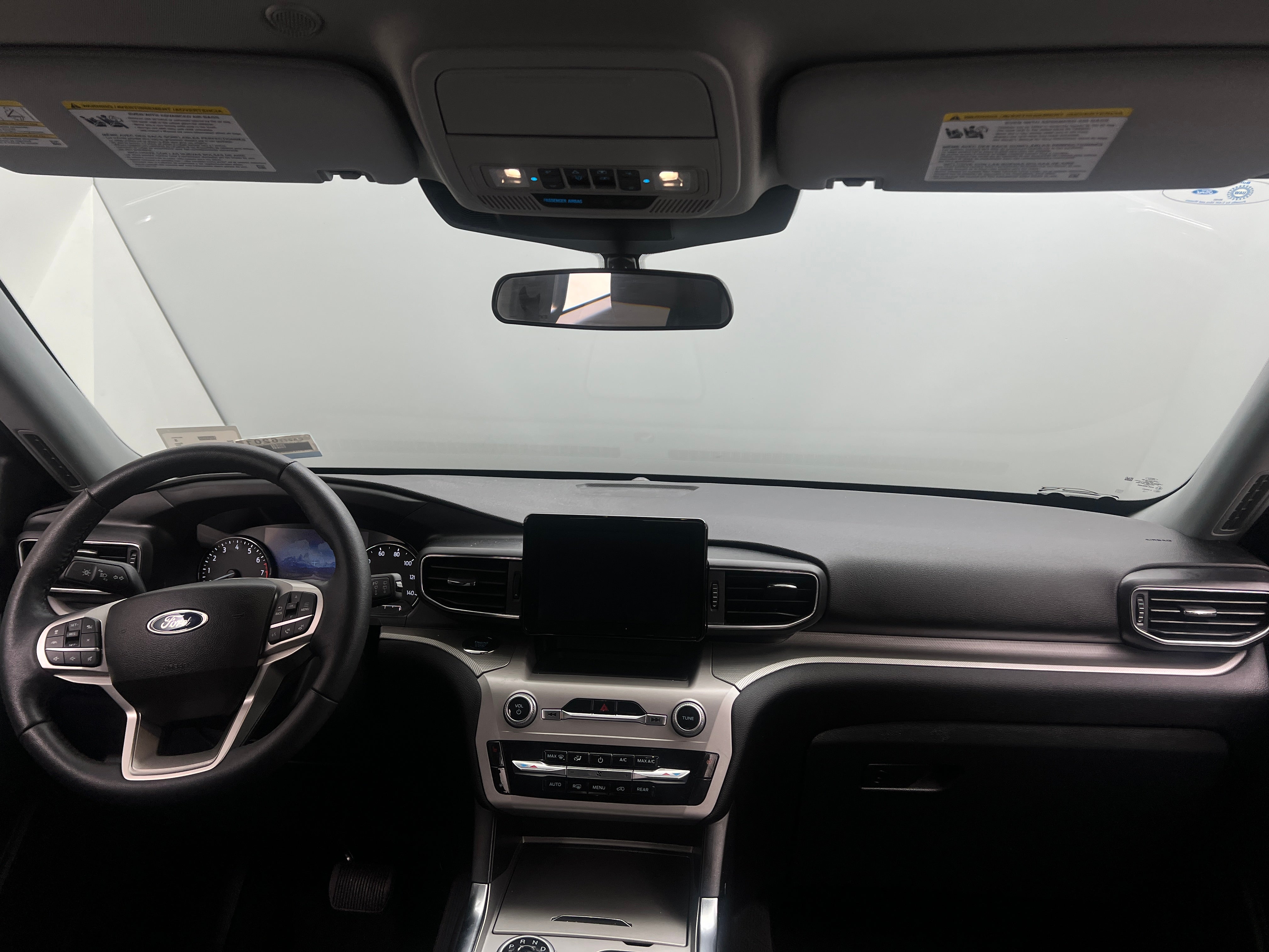 2023 Ford Explorer XLT 3