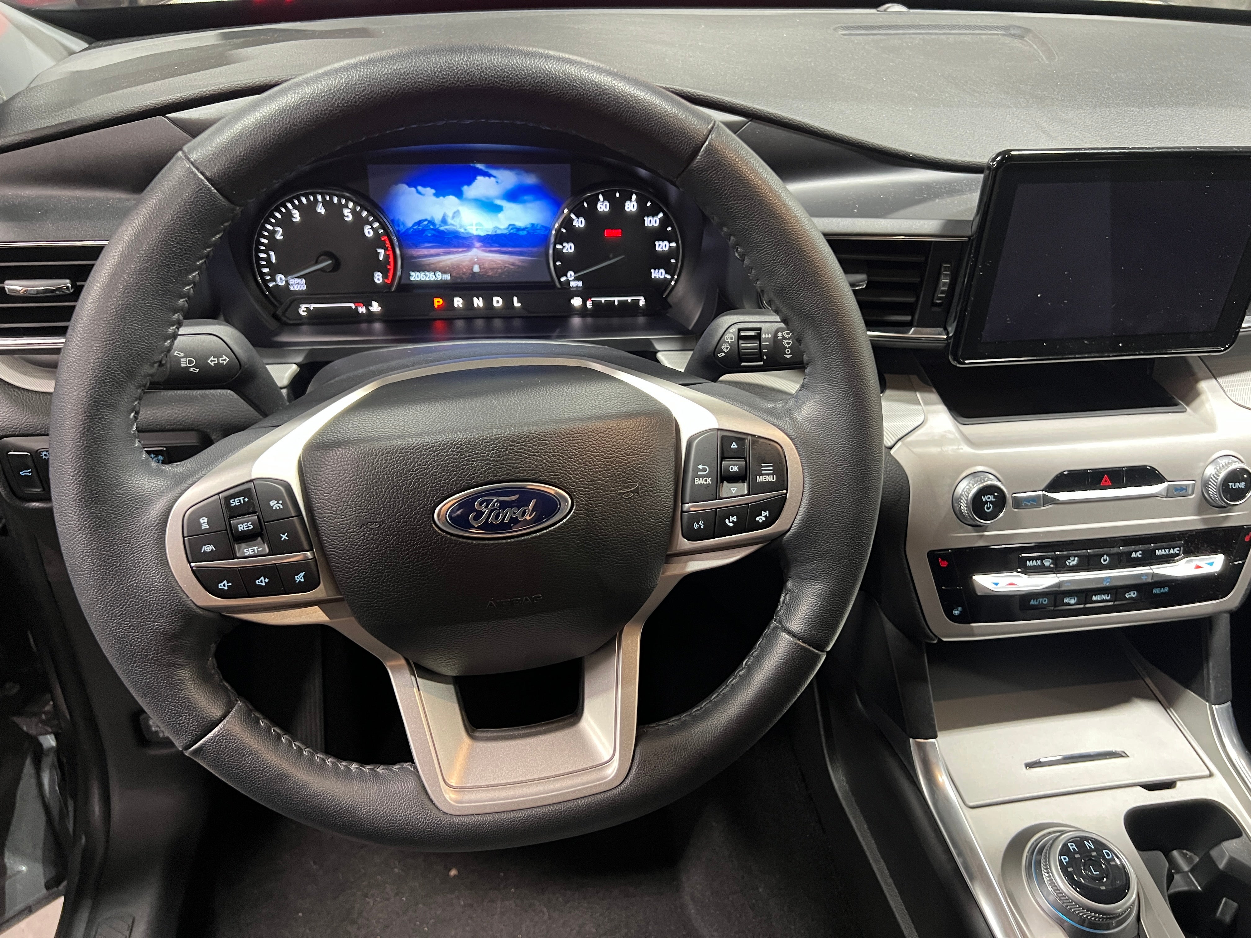 2023 Ford Explorer XLT 5