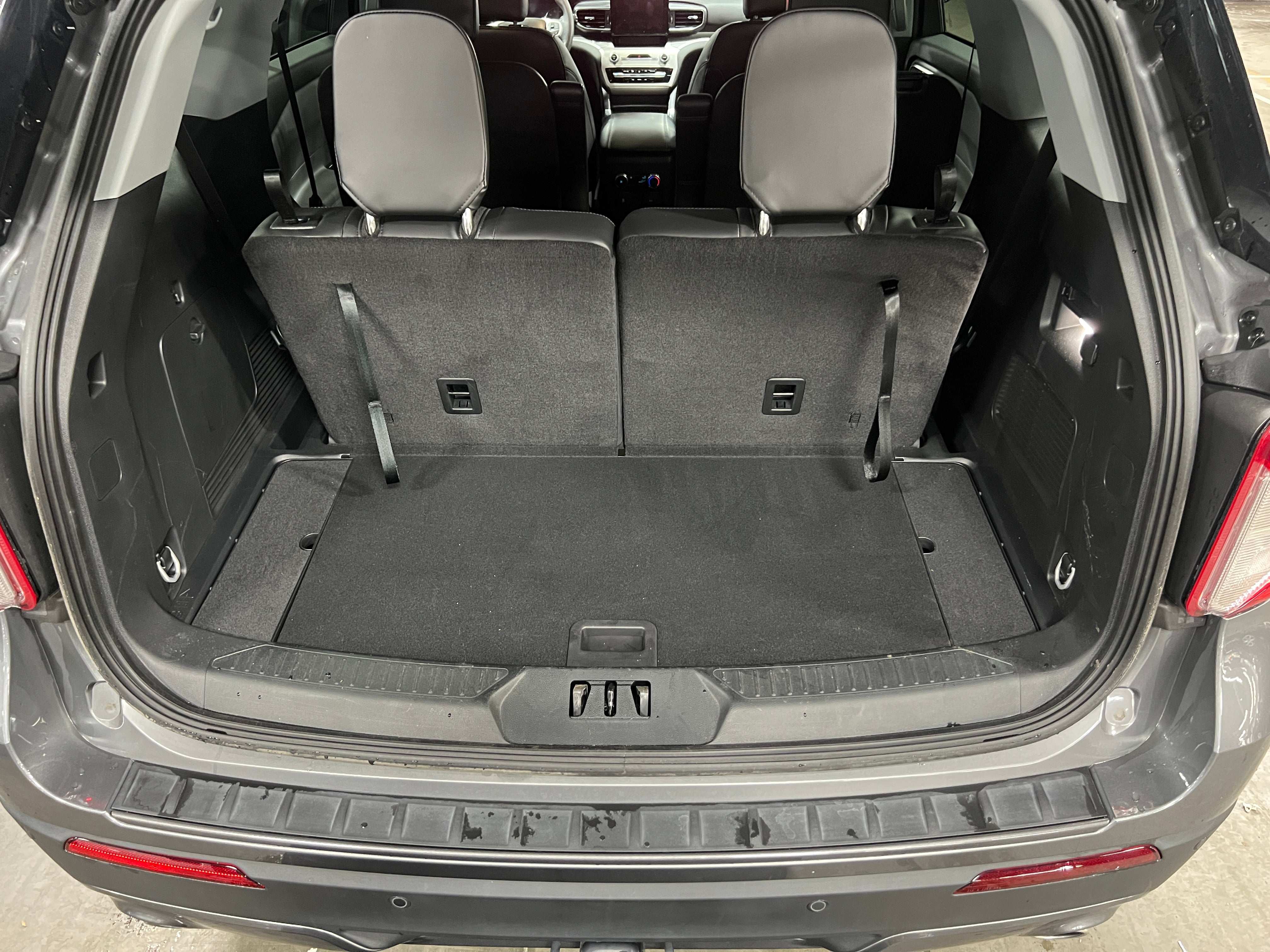 2023 Ford Explorer XLT 7
