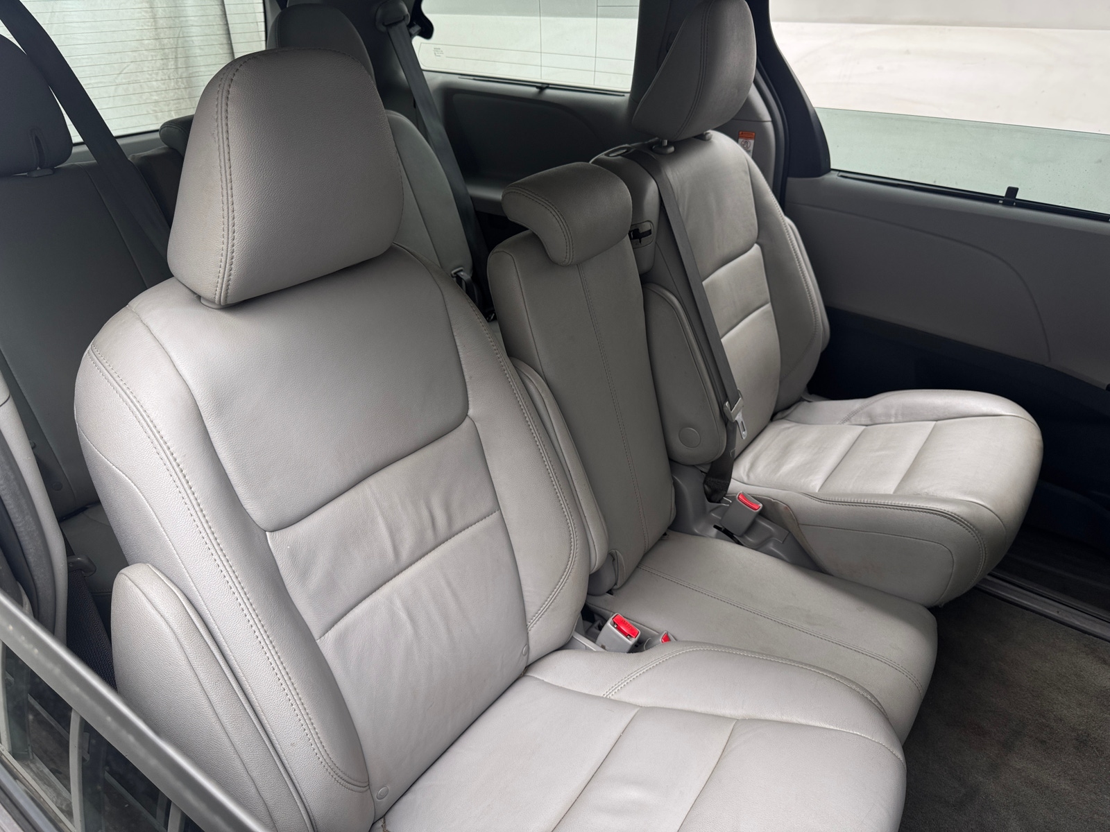 Thumbnail: 2018 Toyota Sienna - 5