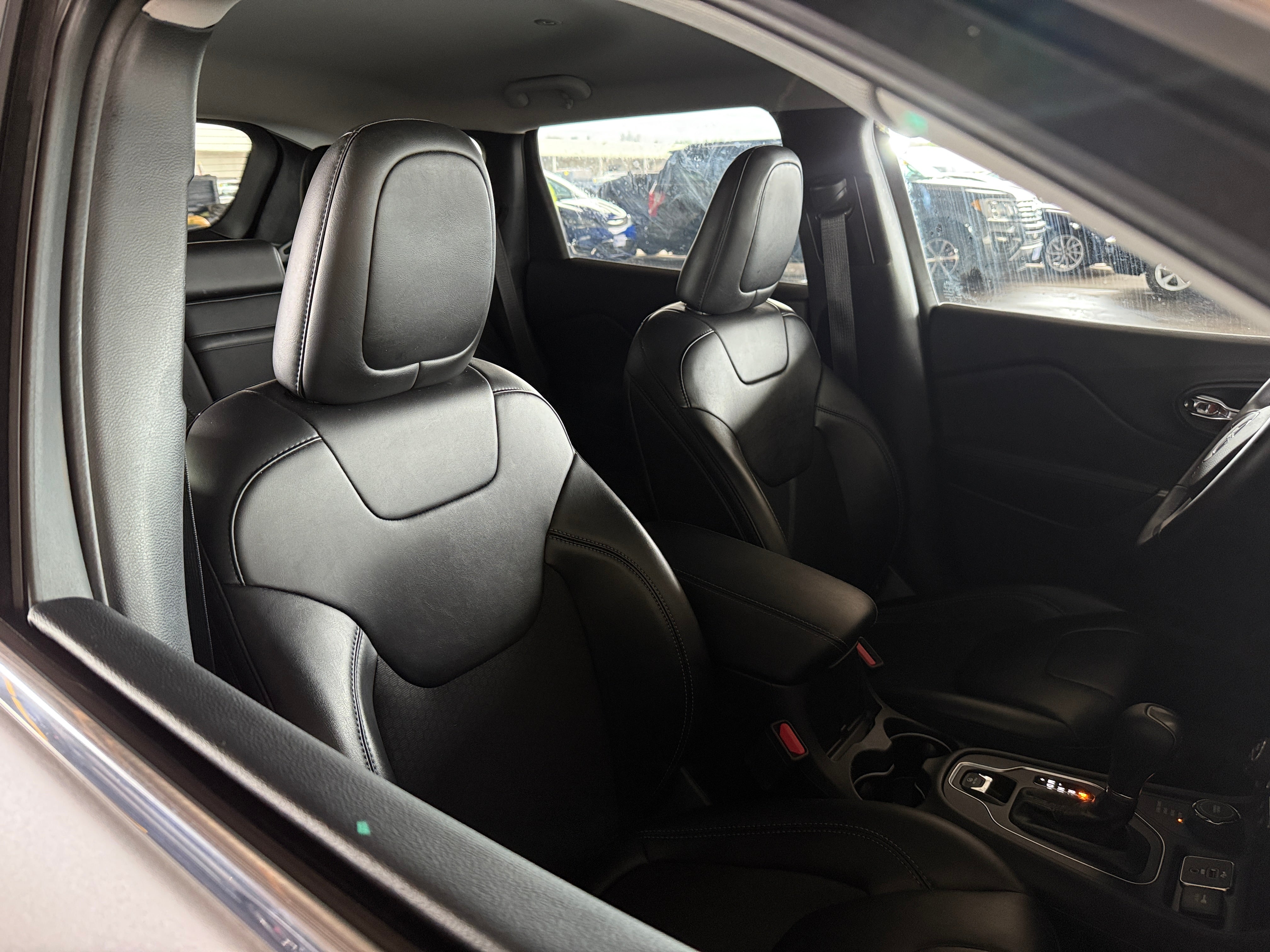 2019 Jeep Cherokee Latitude 2