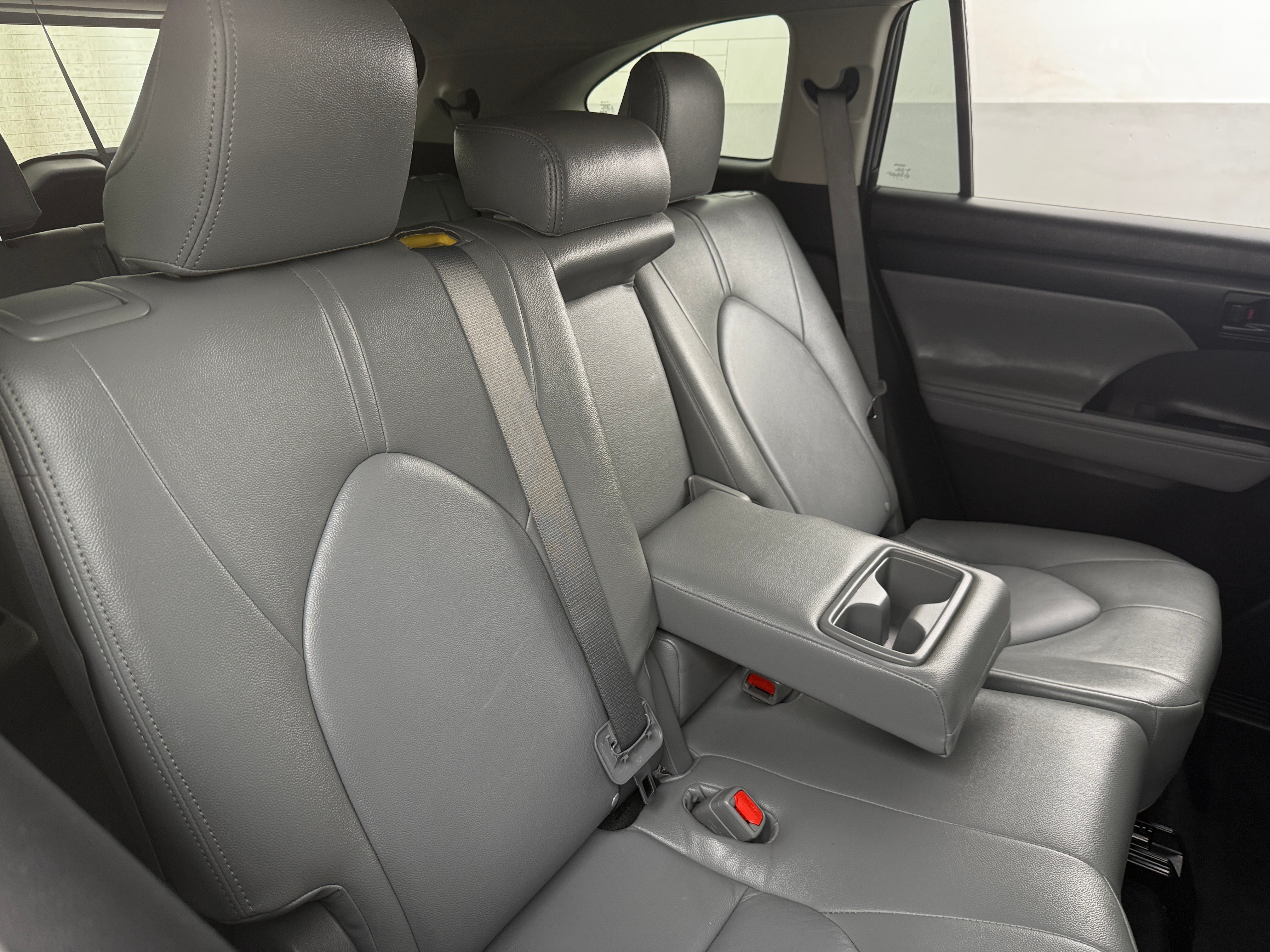 2022 Toyota Highlander L 5