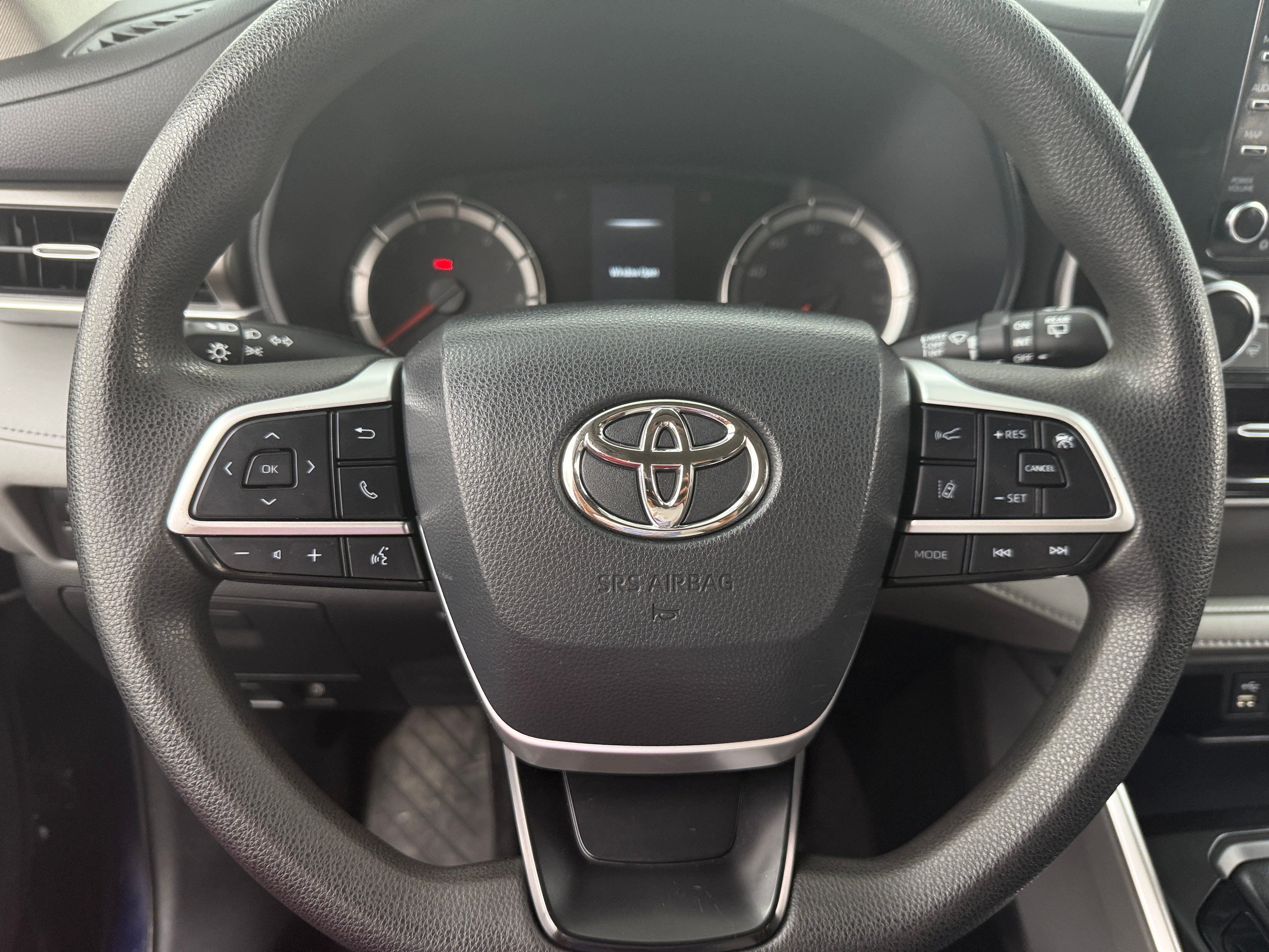 2022 Toyota Highlander L 4