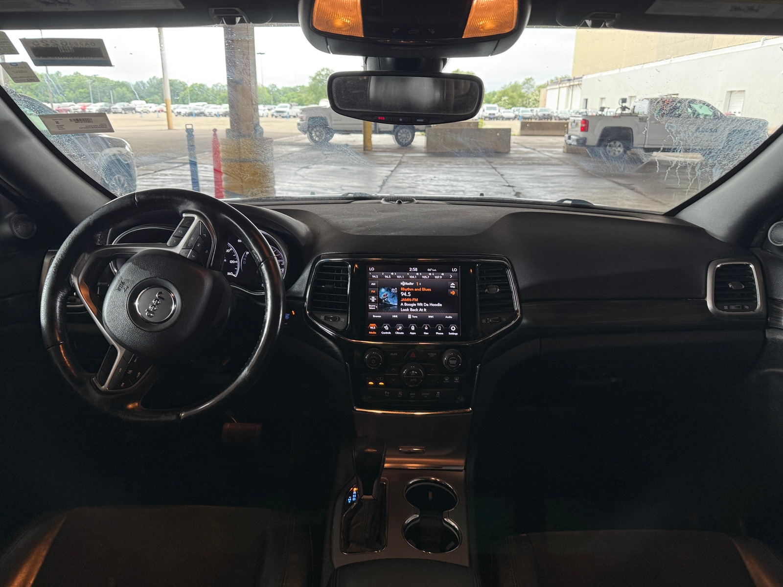 Thumbnail: 2020 Jeep Grand Cherokee - 3