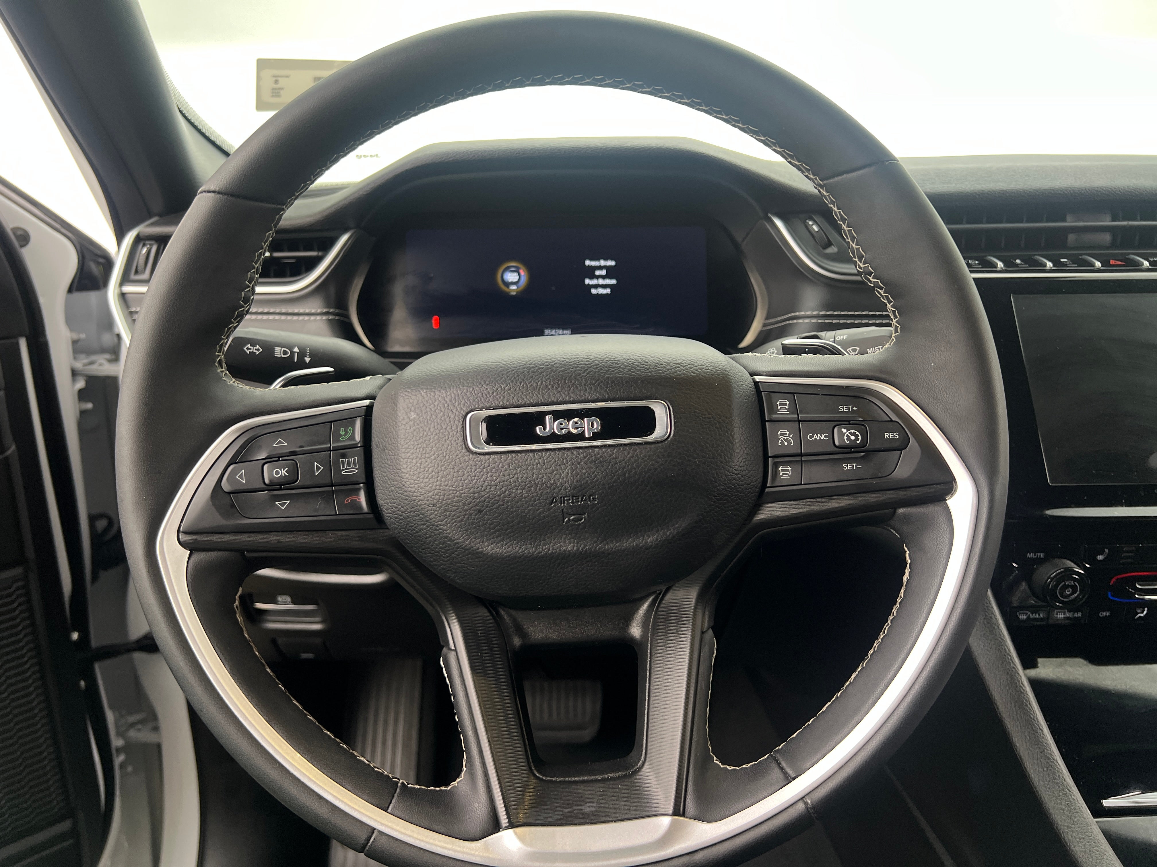 2024 Jeep Grand Cherokee Altitude 4