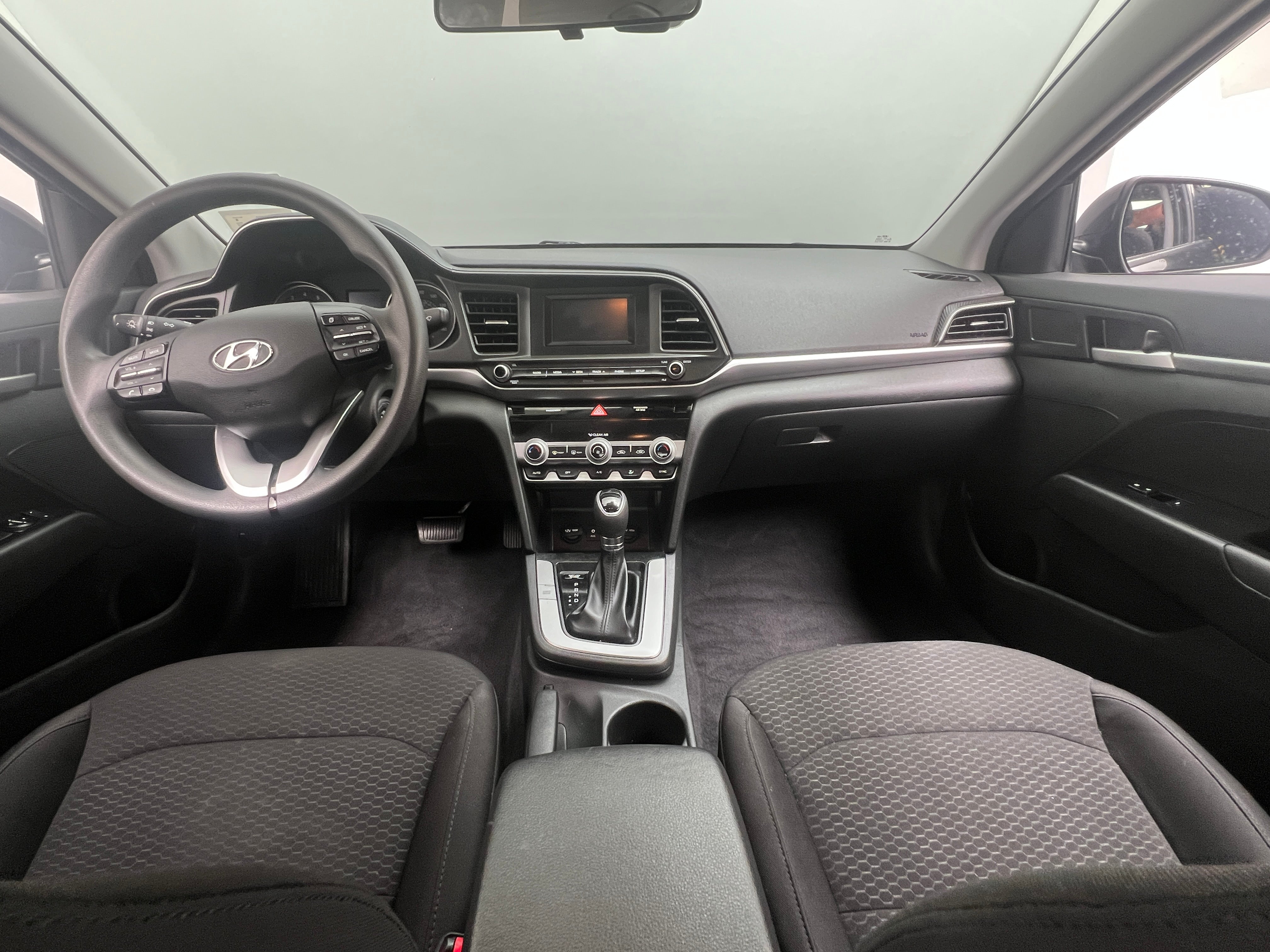 2020 Hyundai Elantra SE 3