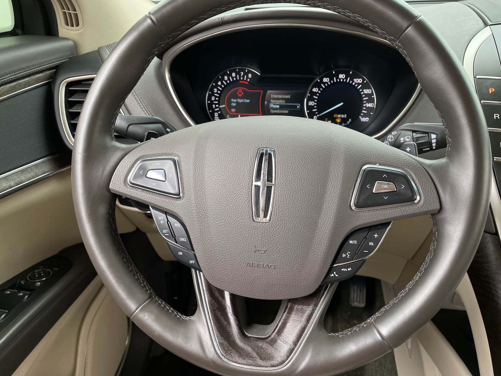 Thumbnail: 2017 Lincoln MKX - 4