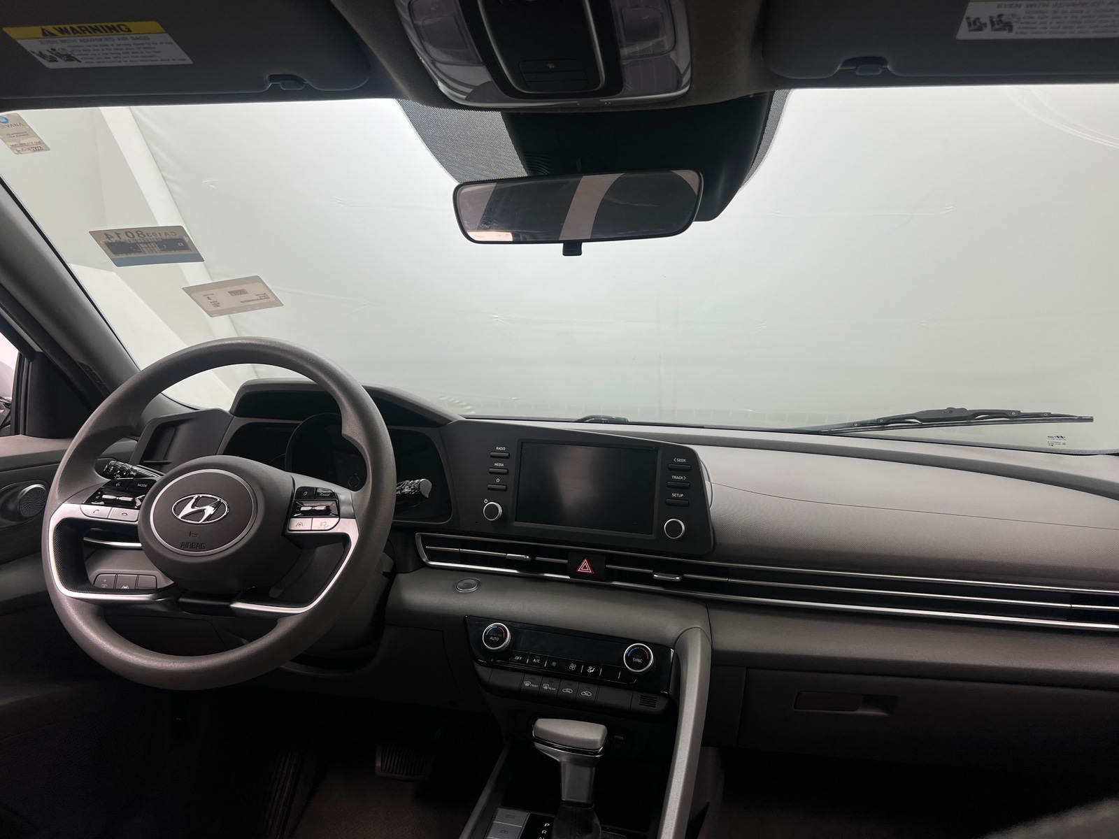 Thumbnail: 2022 Hyundai Elantra - 3