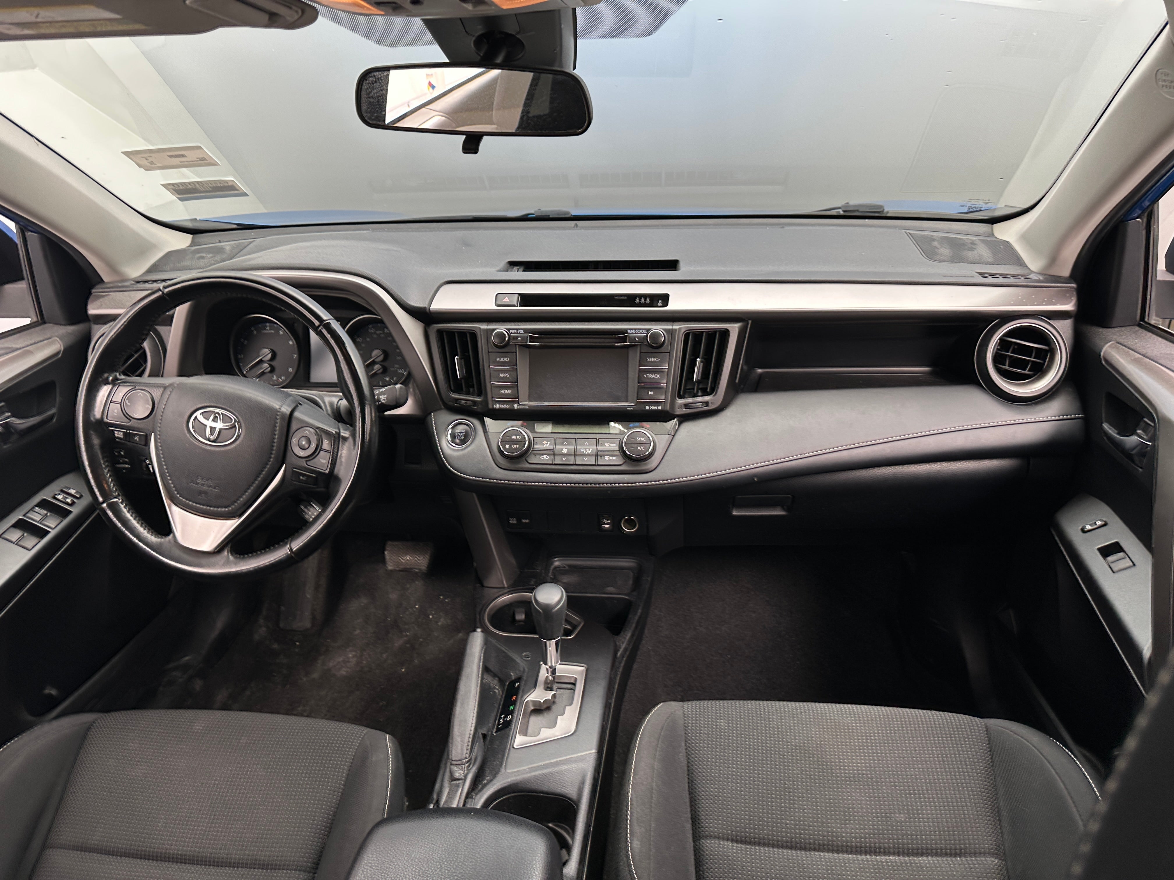 2018 Toyota RAV4 XLE 3