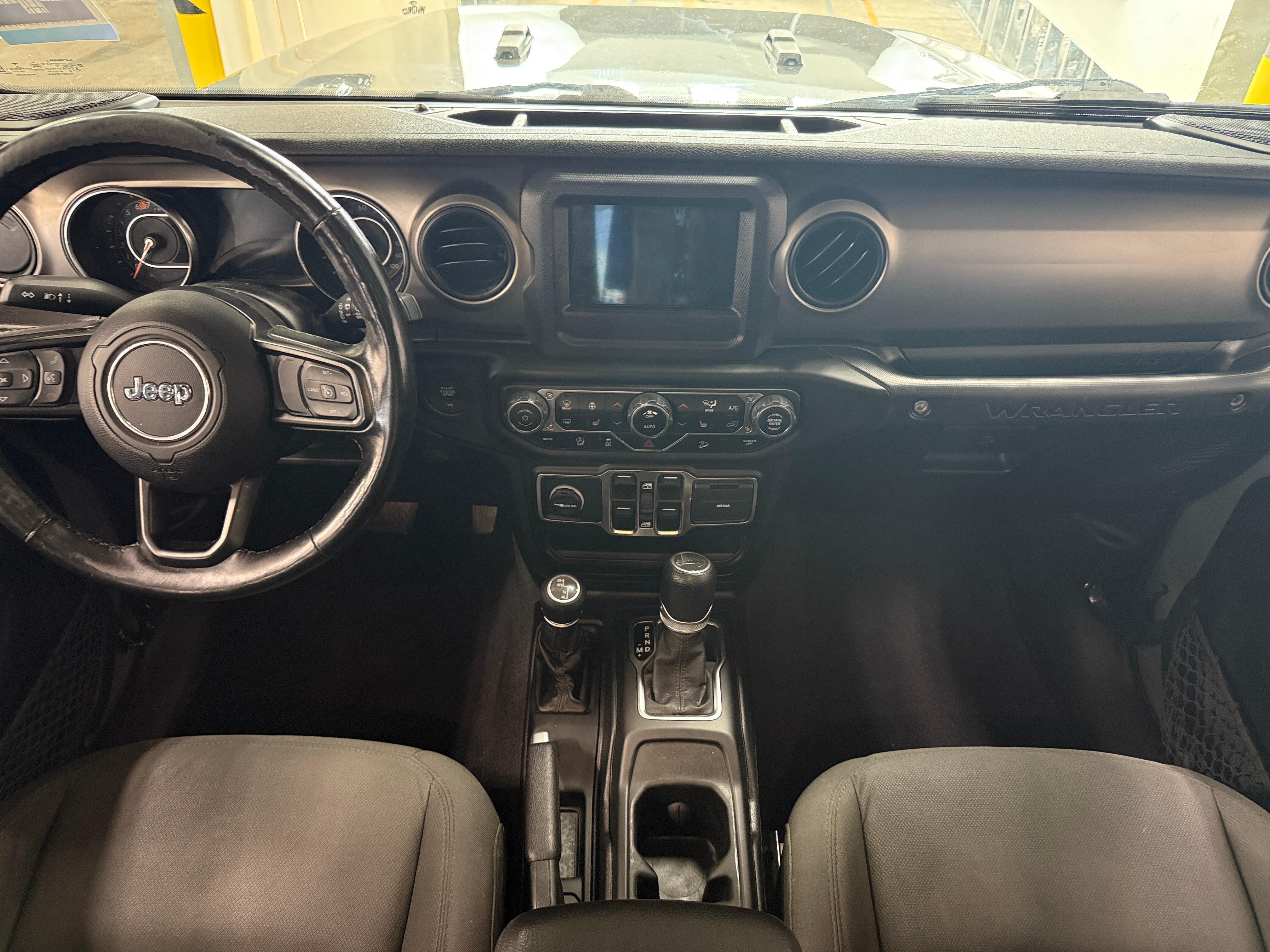 Thumbnail: 2020 Jeep Wrangler - 3