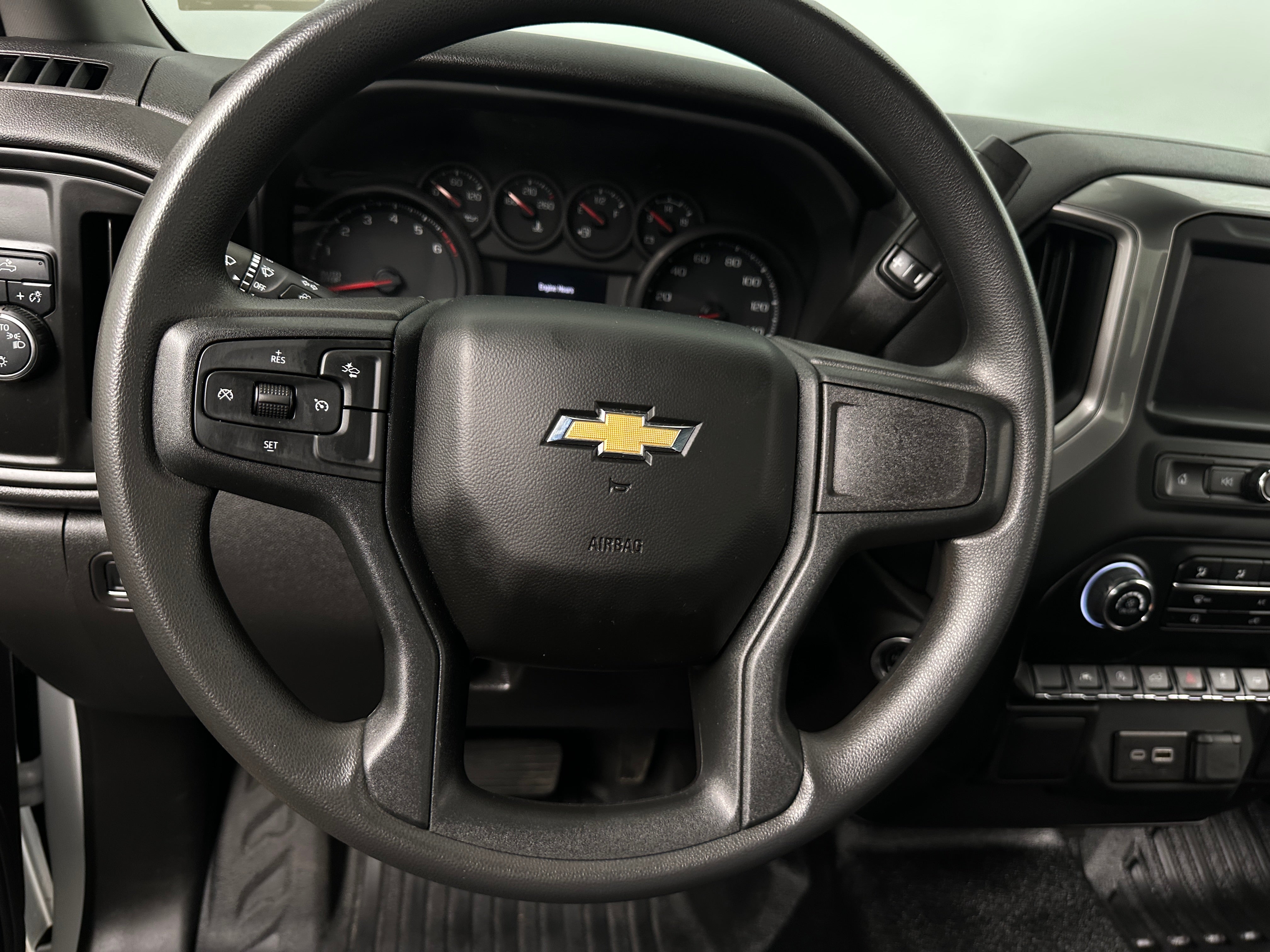 Thumbnail: 2024 Chevrolet Silverado 1500 - 5