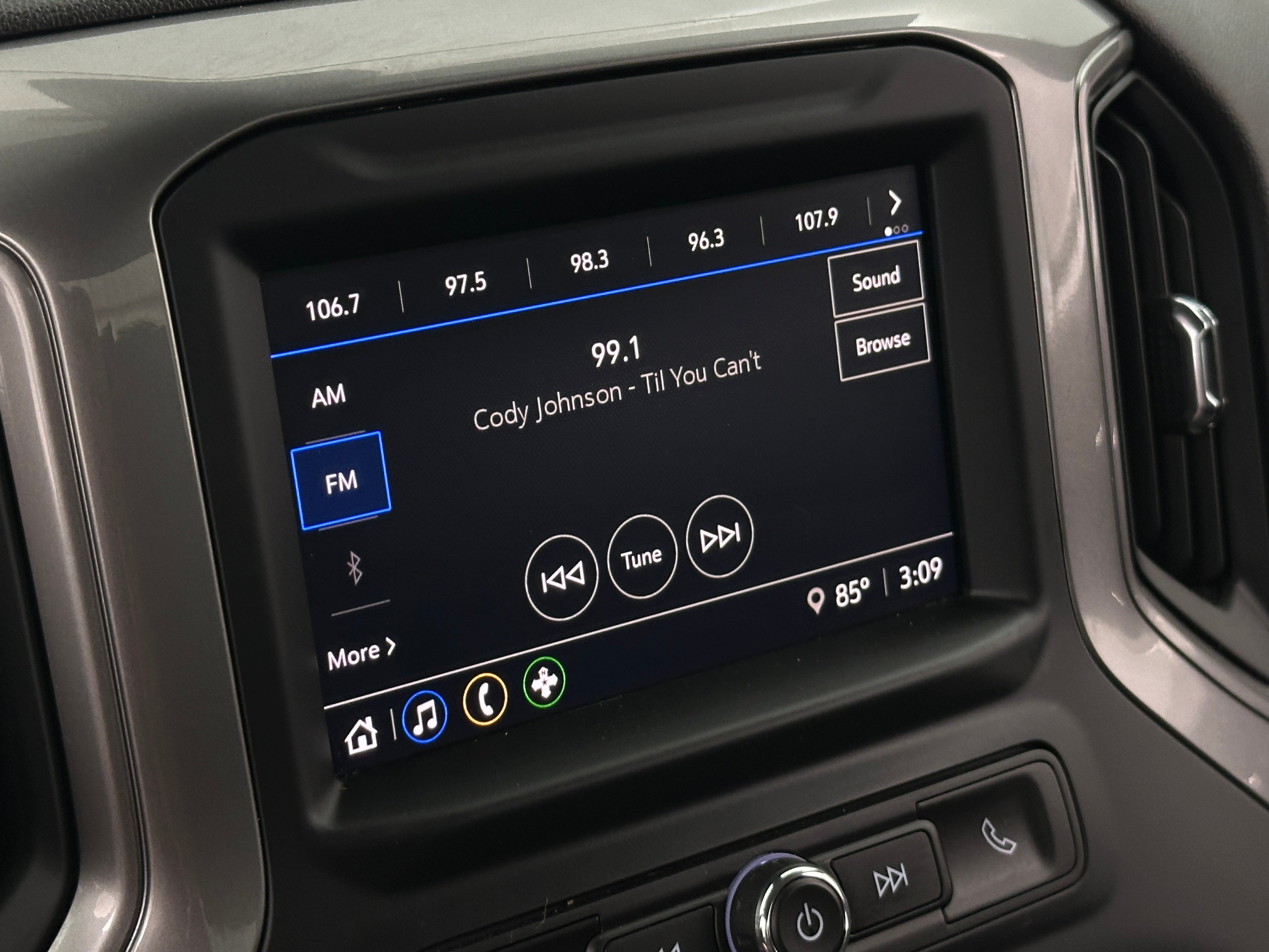 Thumbnail: 2024 Chevrolet Silverado 1500 - 4
