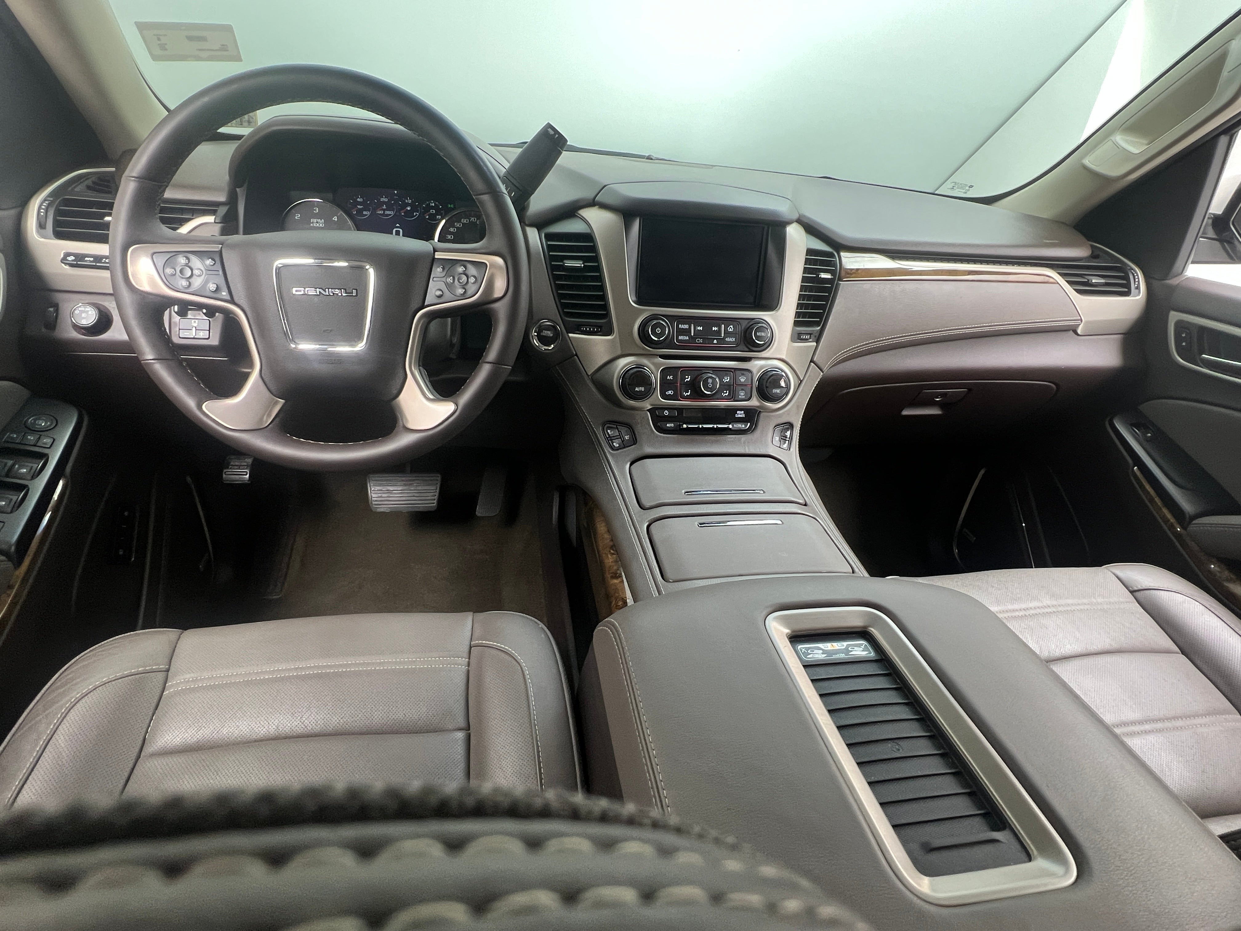 2015 GMC Yukon Denali 2