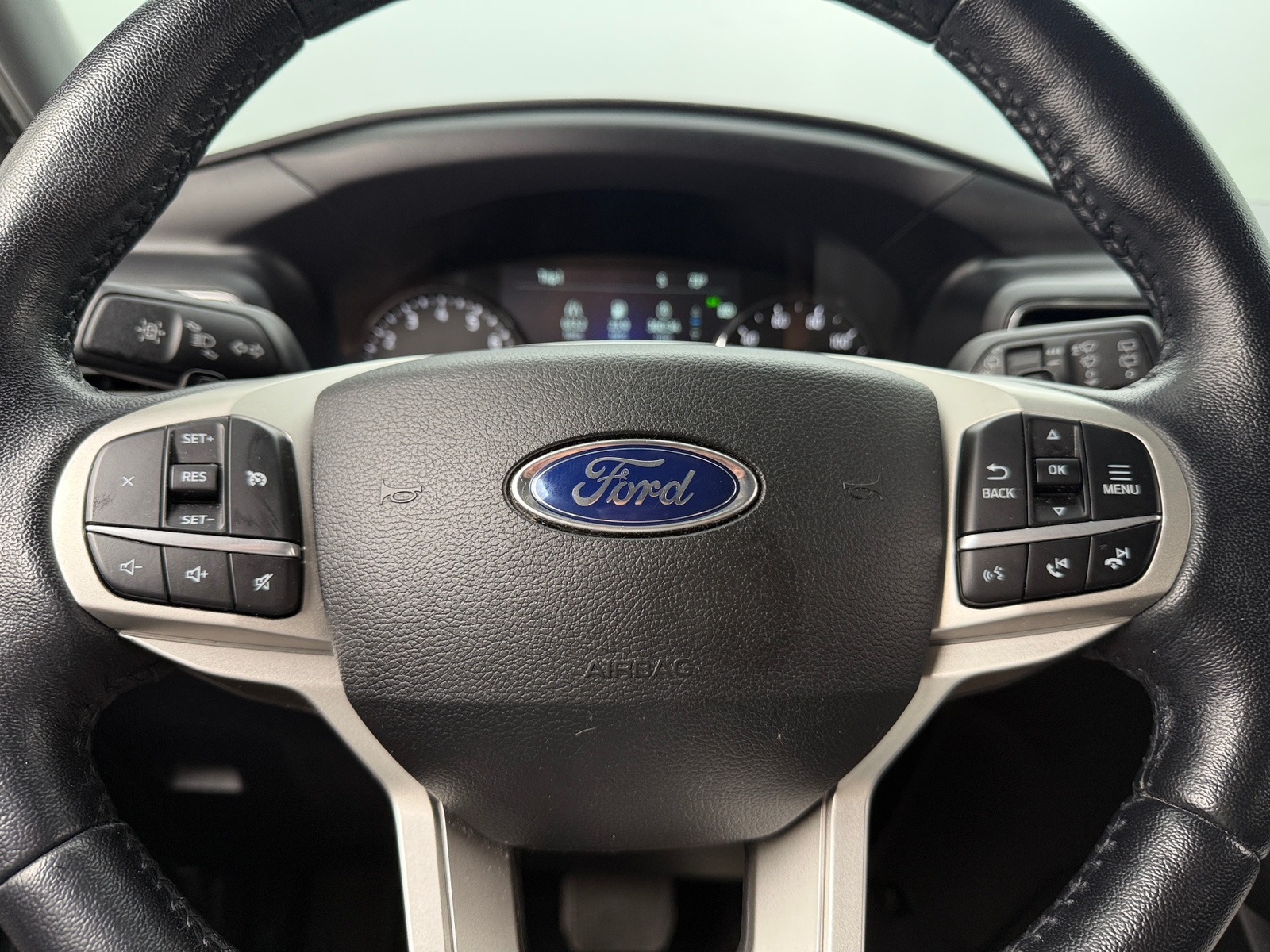 Thumbnail: 2021 Ford Explorer - 5