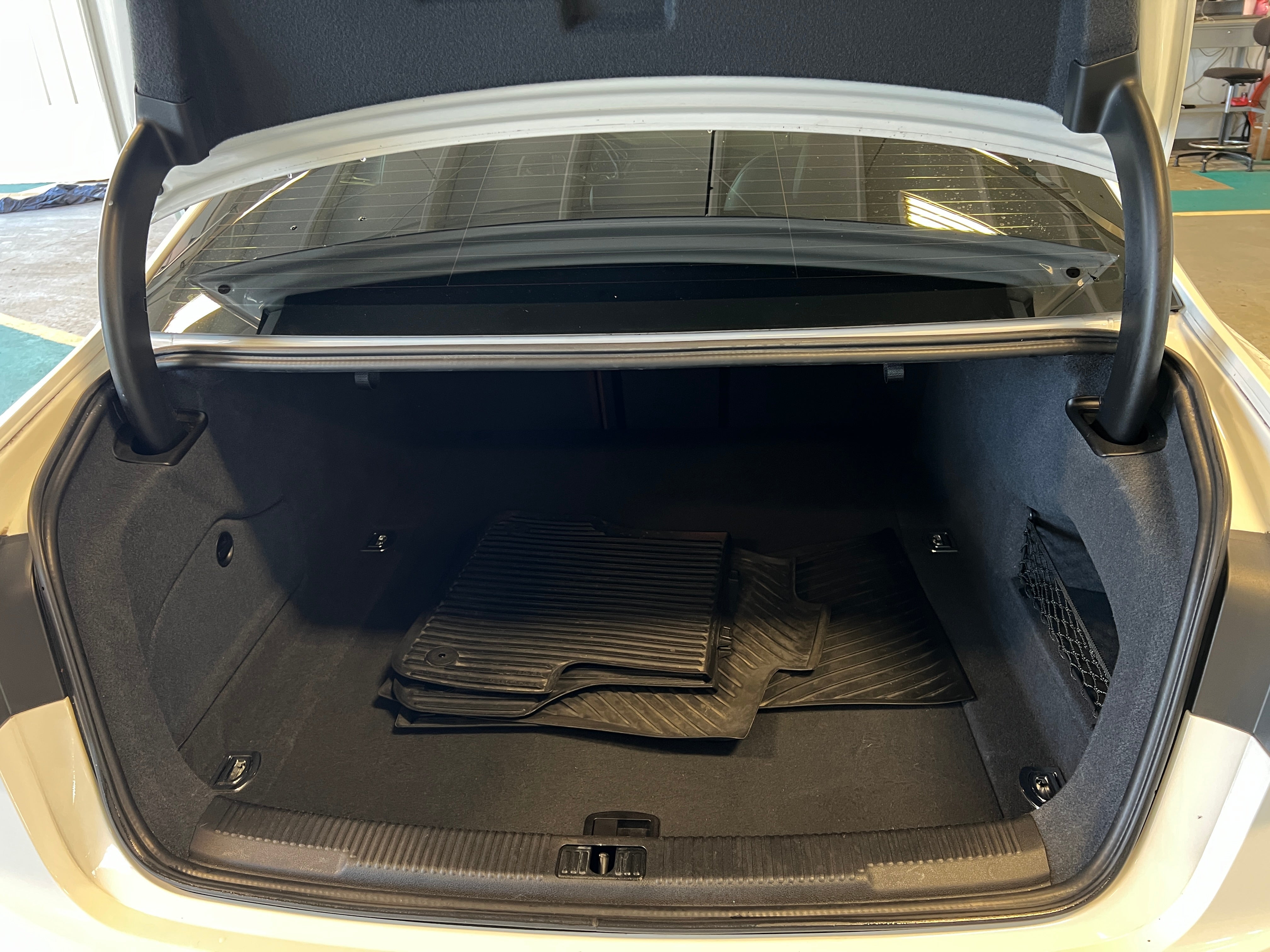Thumbnail: 2013 Audi A6 - 6