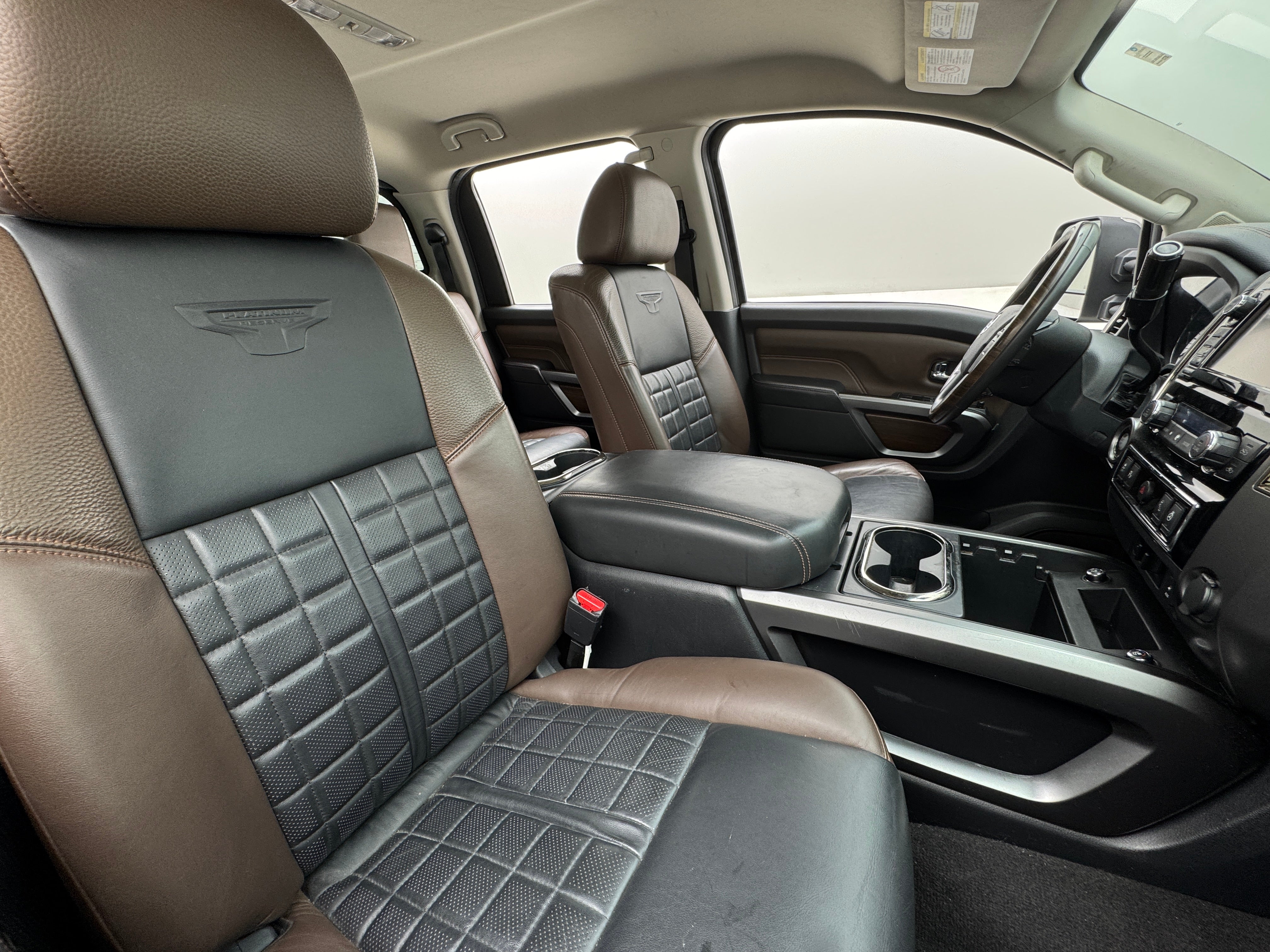2016 Nissan Titan Platinum Reserve 2