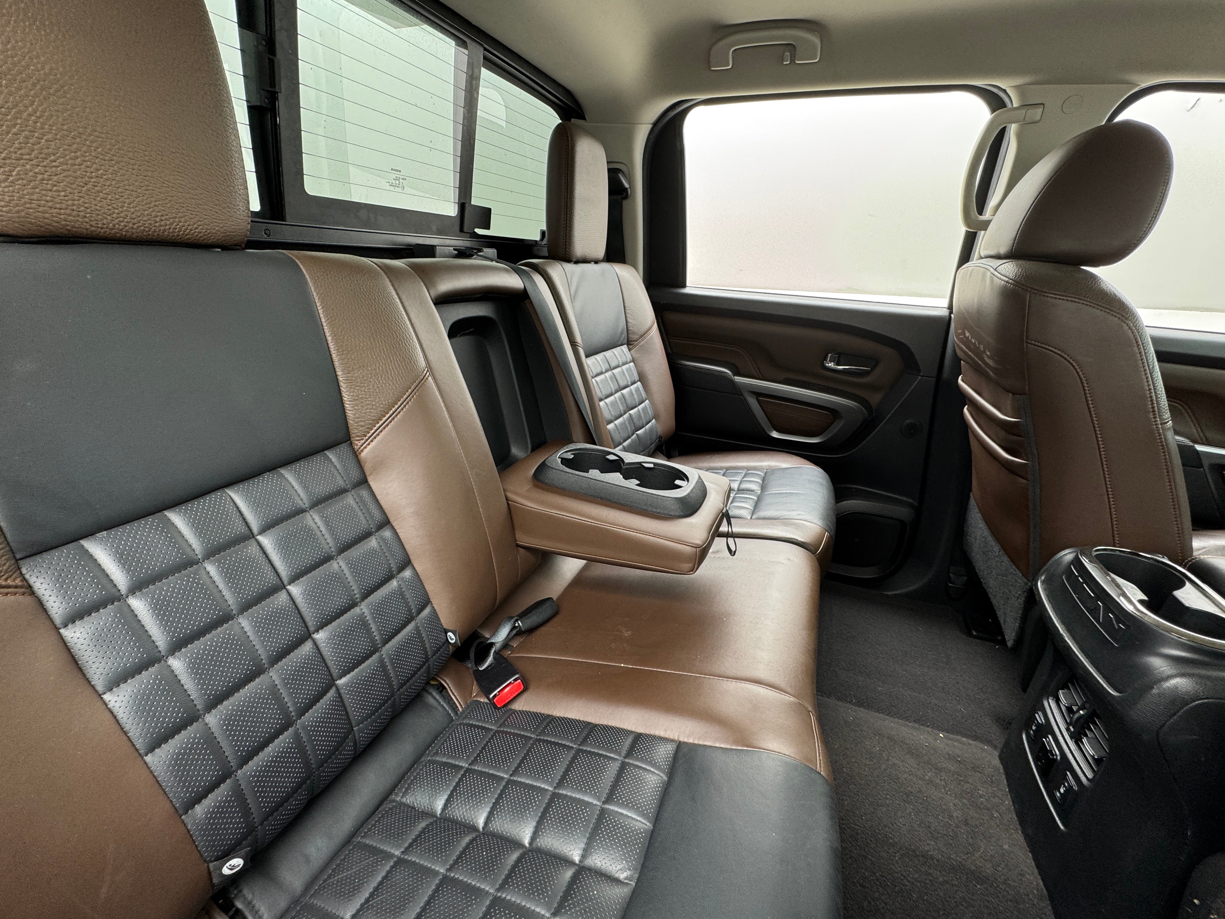 2016 Nissan Titan Platinum Reserve 6