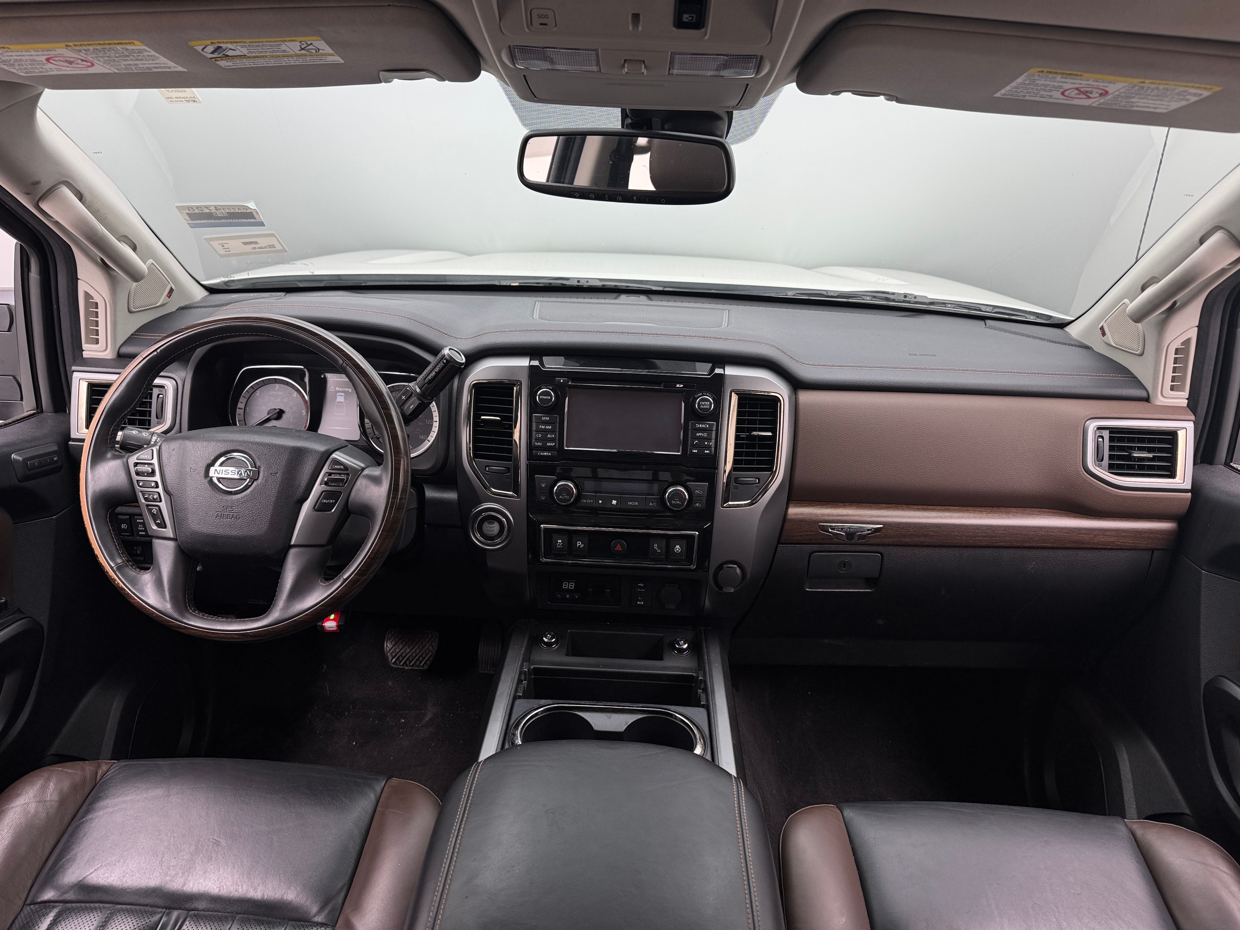 2016 Nissan Titan Platinum Reserve 3