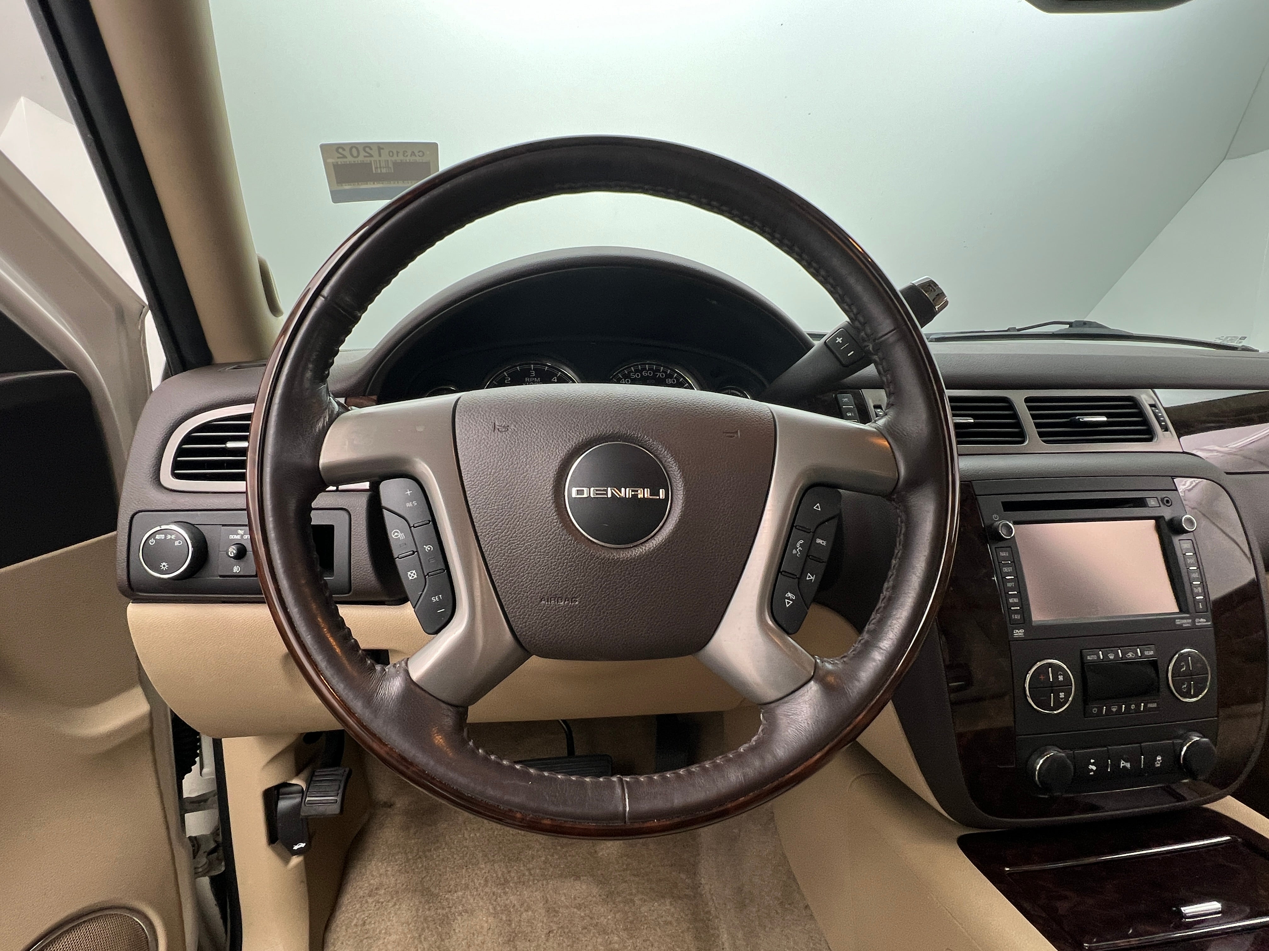 2013 GMC Yukon XL Denali 4