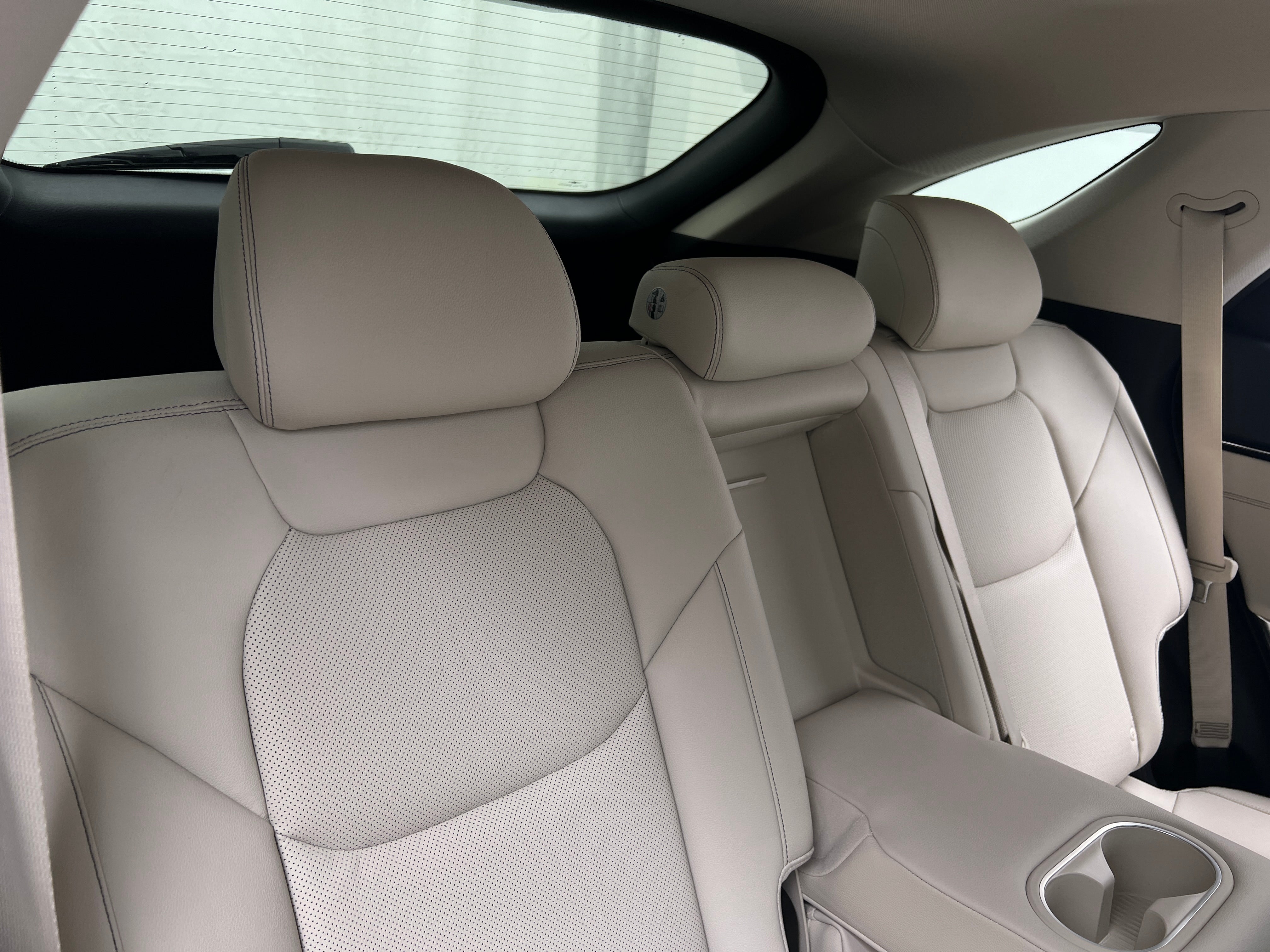 2024 Genesis GV70 Standard 5