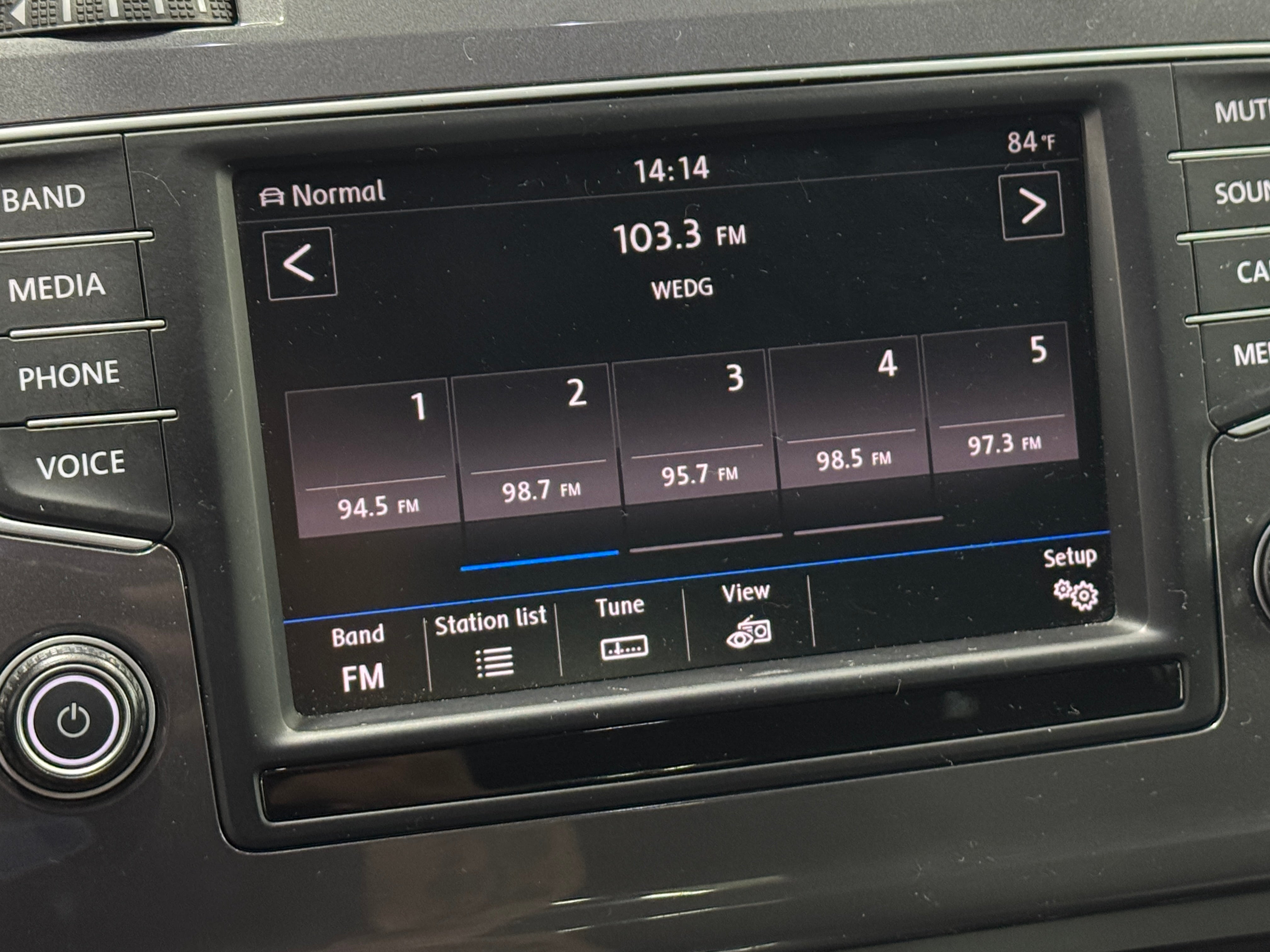 2016 Volkswagen e-Golf SE 4
