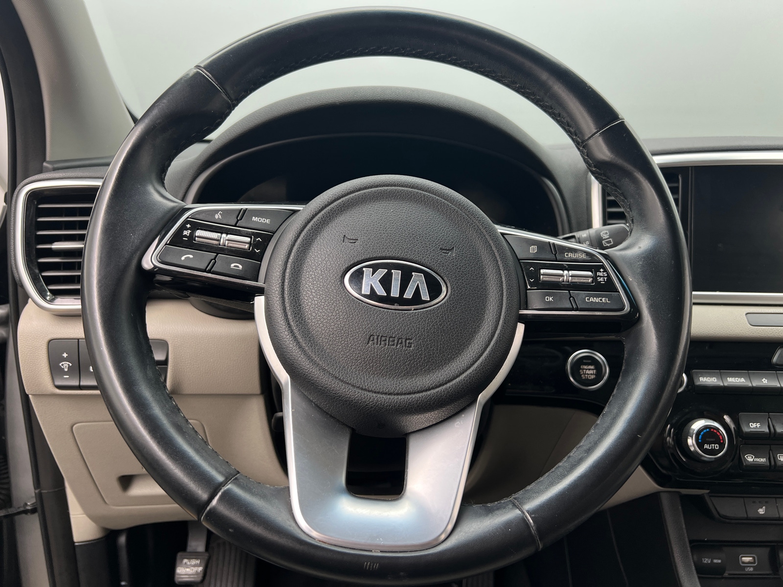 Thumbnail: 2022 Kia Sportage - 4