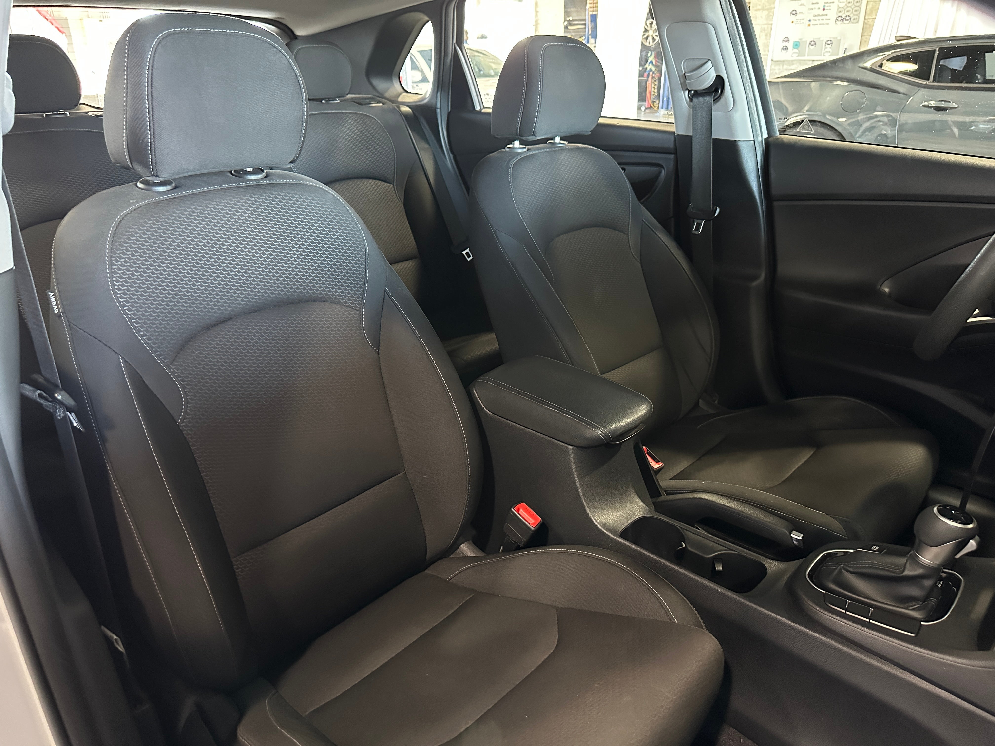 Thumbnail: 2018 Hyundai Elantra - 2