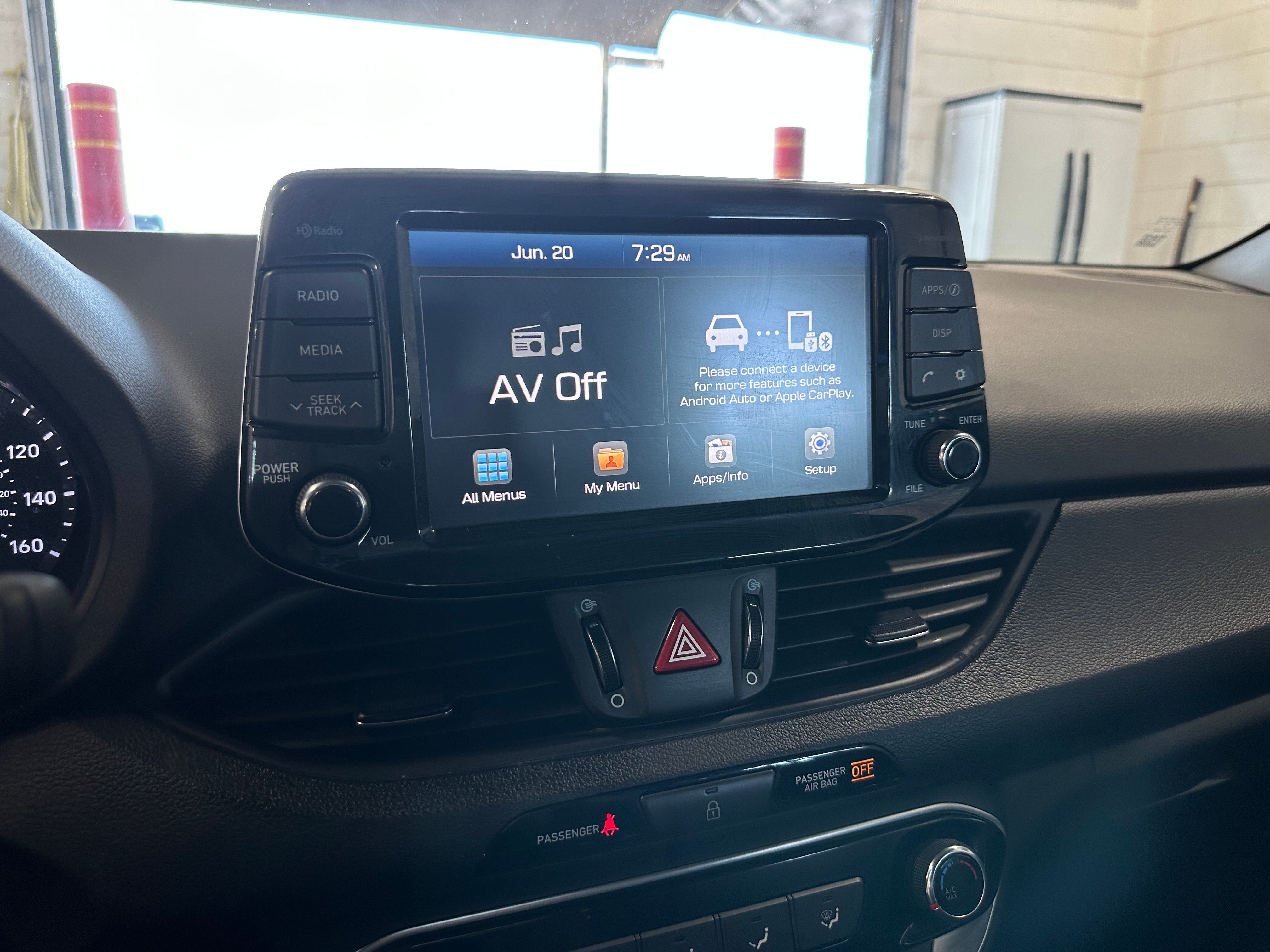 Thumbnail: 2018 Hyundai Elantra - 4