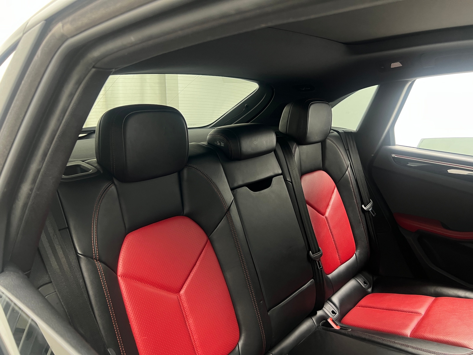 Thumbnail: 2018 Porsche Macan - 5