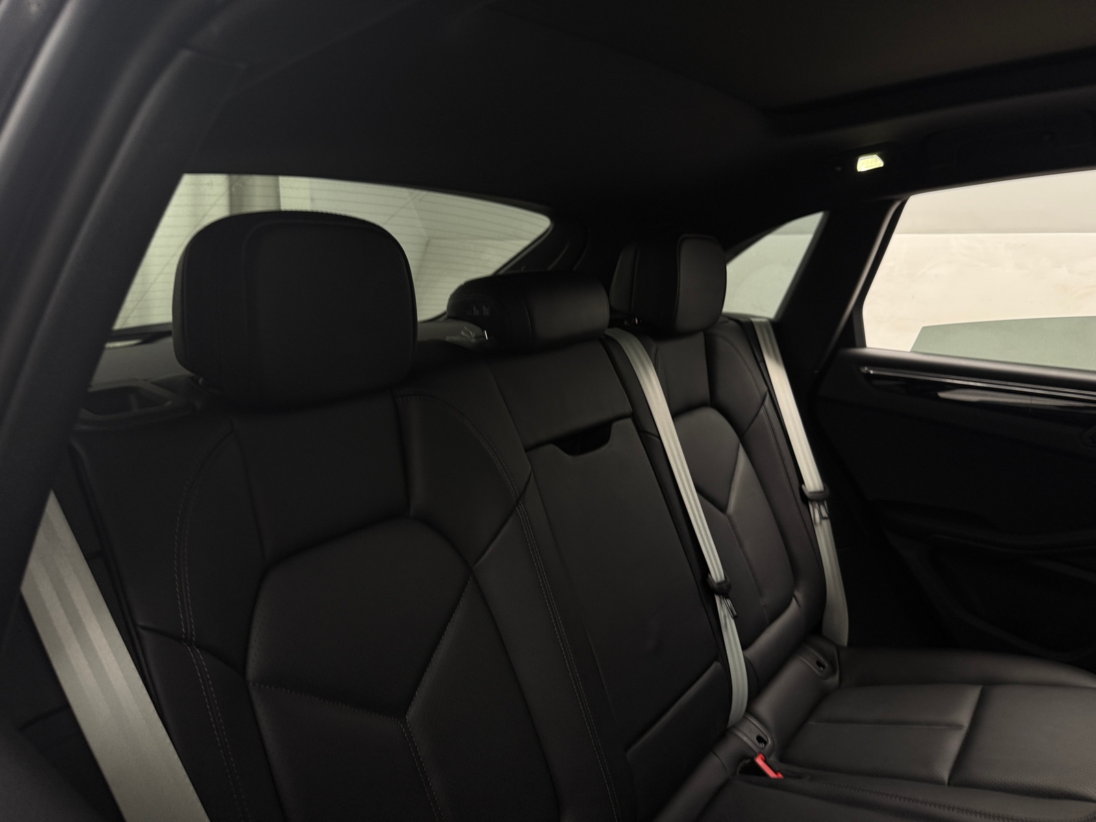Thumbnail: 2024 Porsche Macan - 5