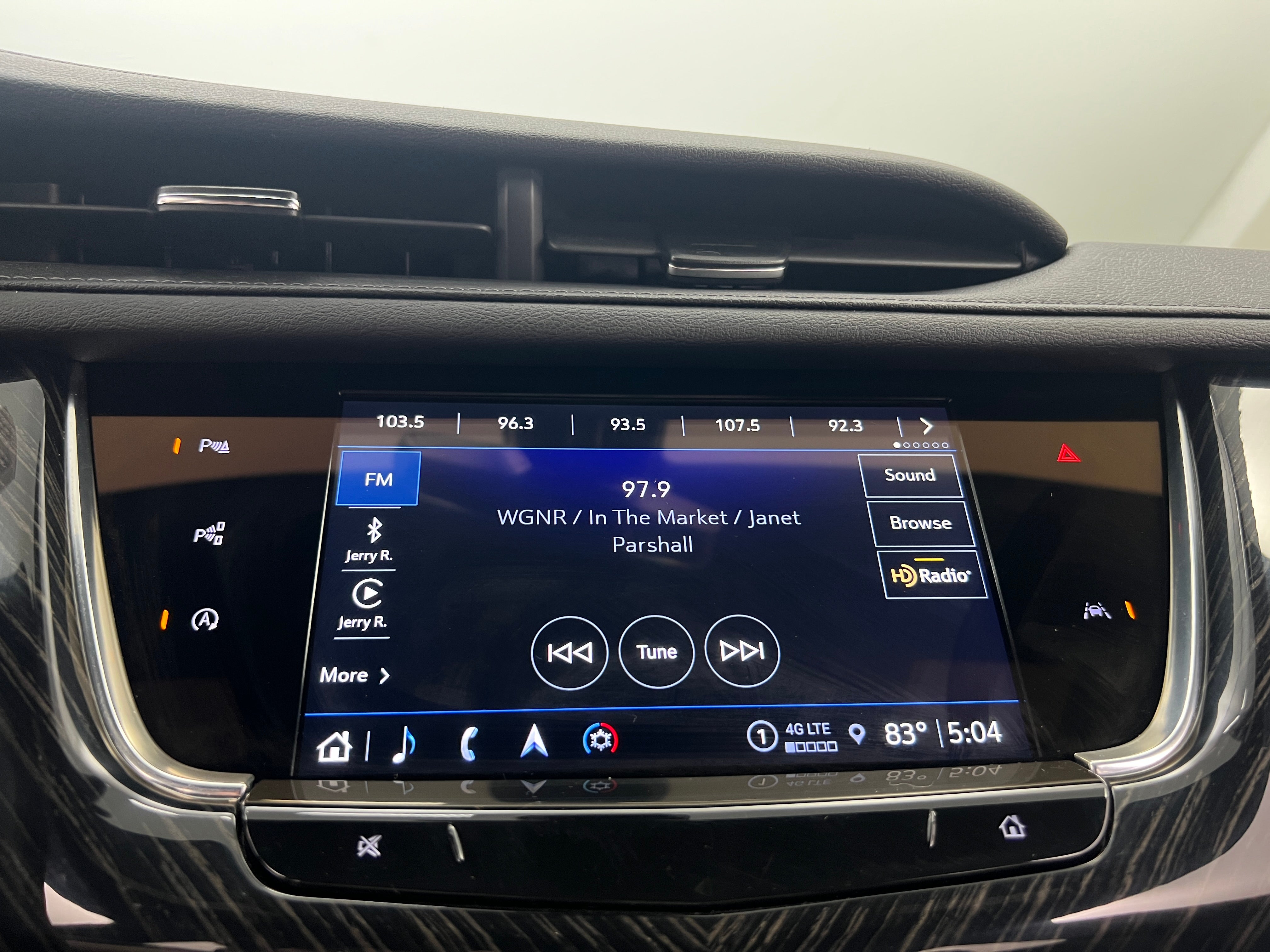 2022 Cadillac XT6 Premium Luxury 3